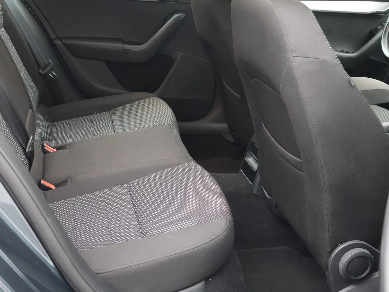 Škoda Octavia Combi Octavia Combi Ambition 1,.6TDI 90PK *TREKHAAK*NAVI*CRUISE CONTROL*DAB RADIO*AIRCO*BLTH*...*