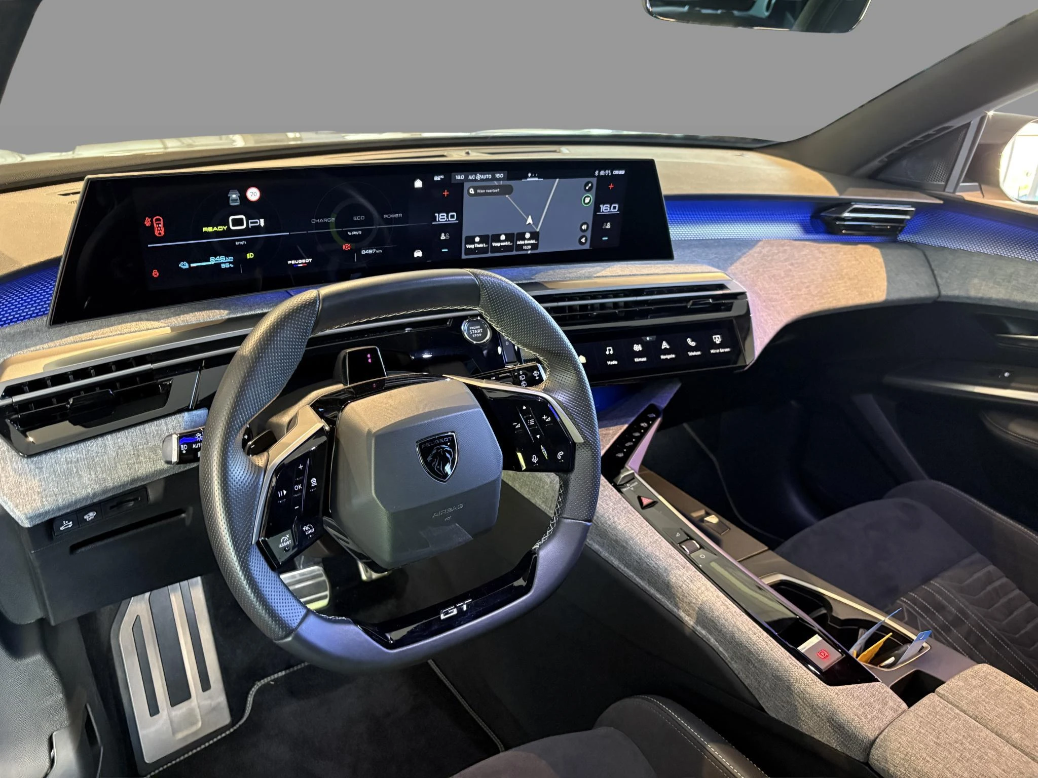 Peugeot-e-5008-image-15