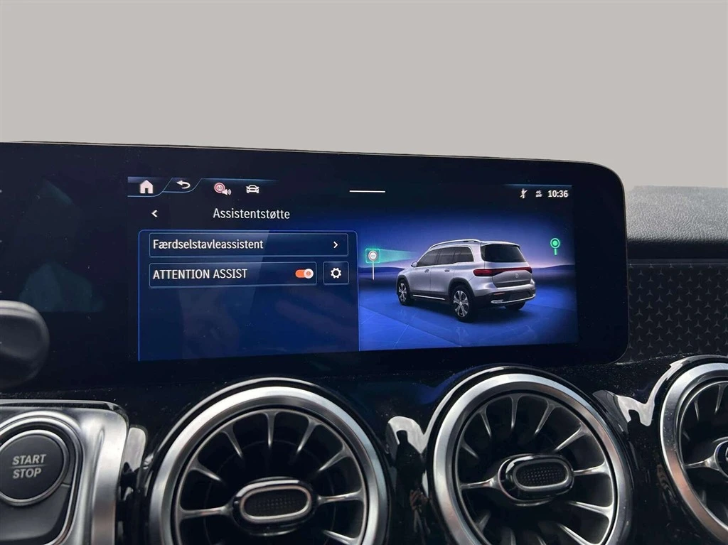 Mercedes-Benz-EQB-image-18