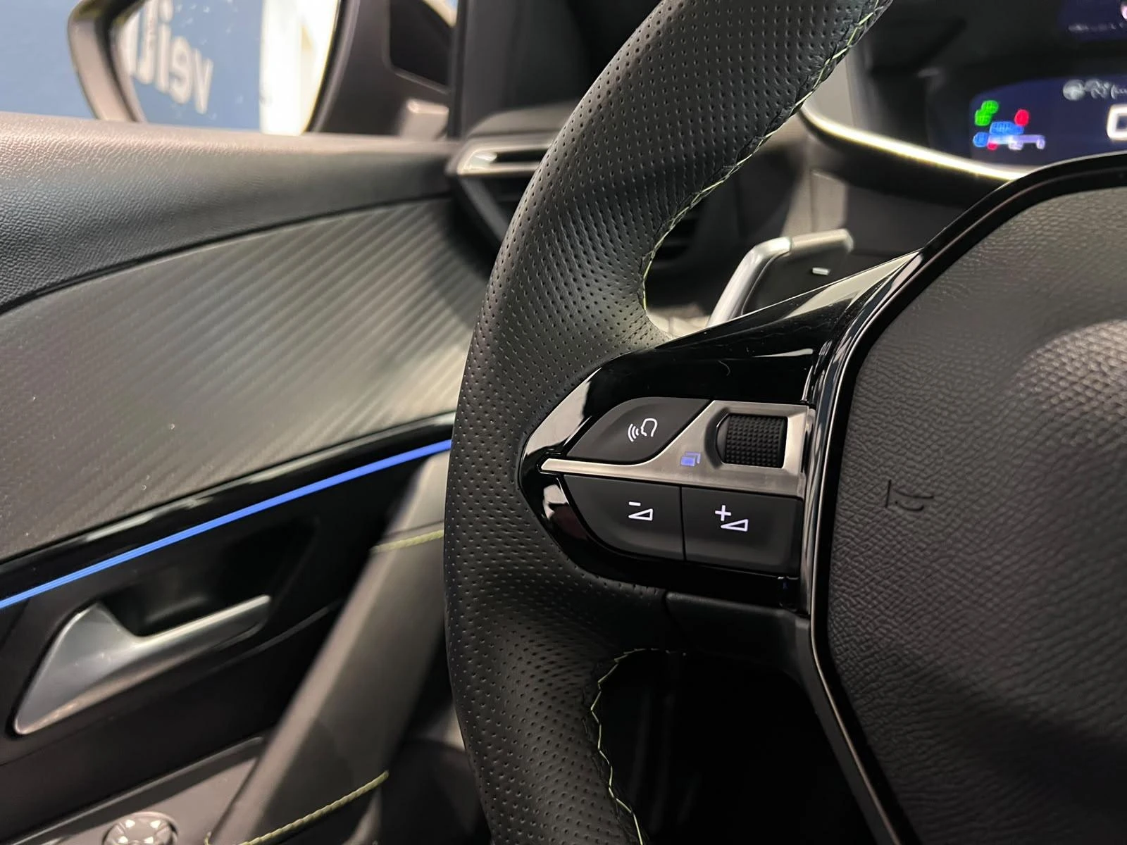 Peugeot 208 1.2 Hybrid 110 e-DCS6 GT