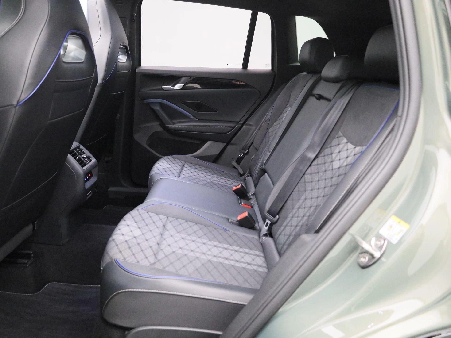 Volkswagen-Tiguan-image-8