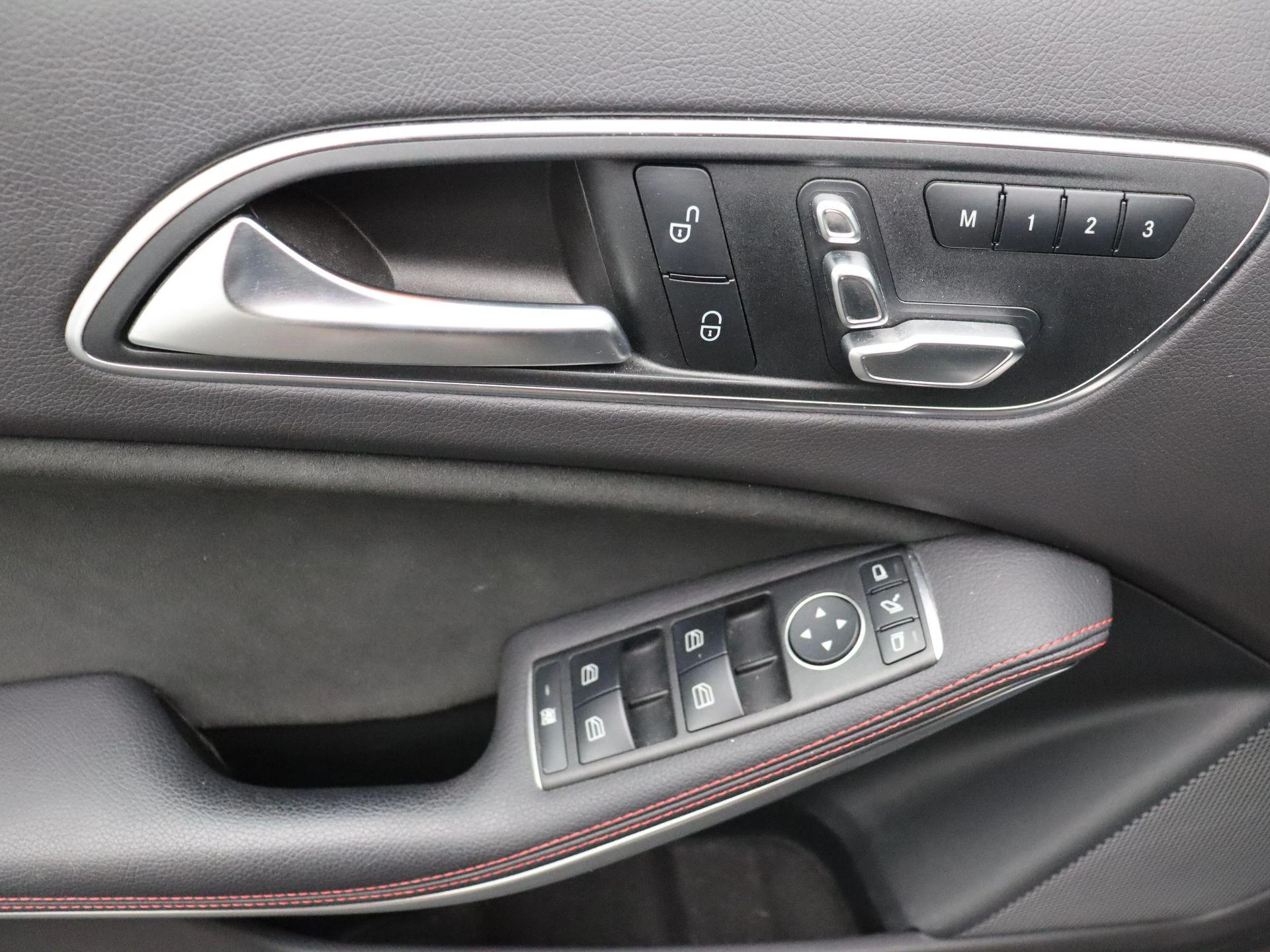Mercedes-Benz-A-Klasse-image-7
