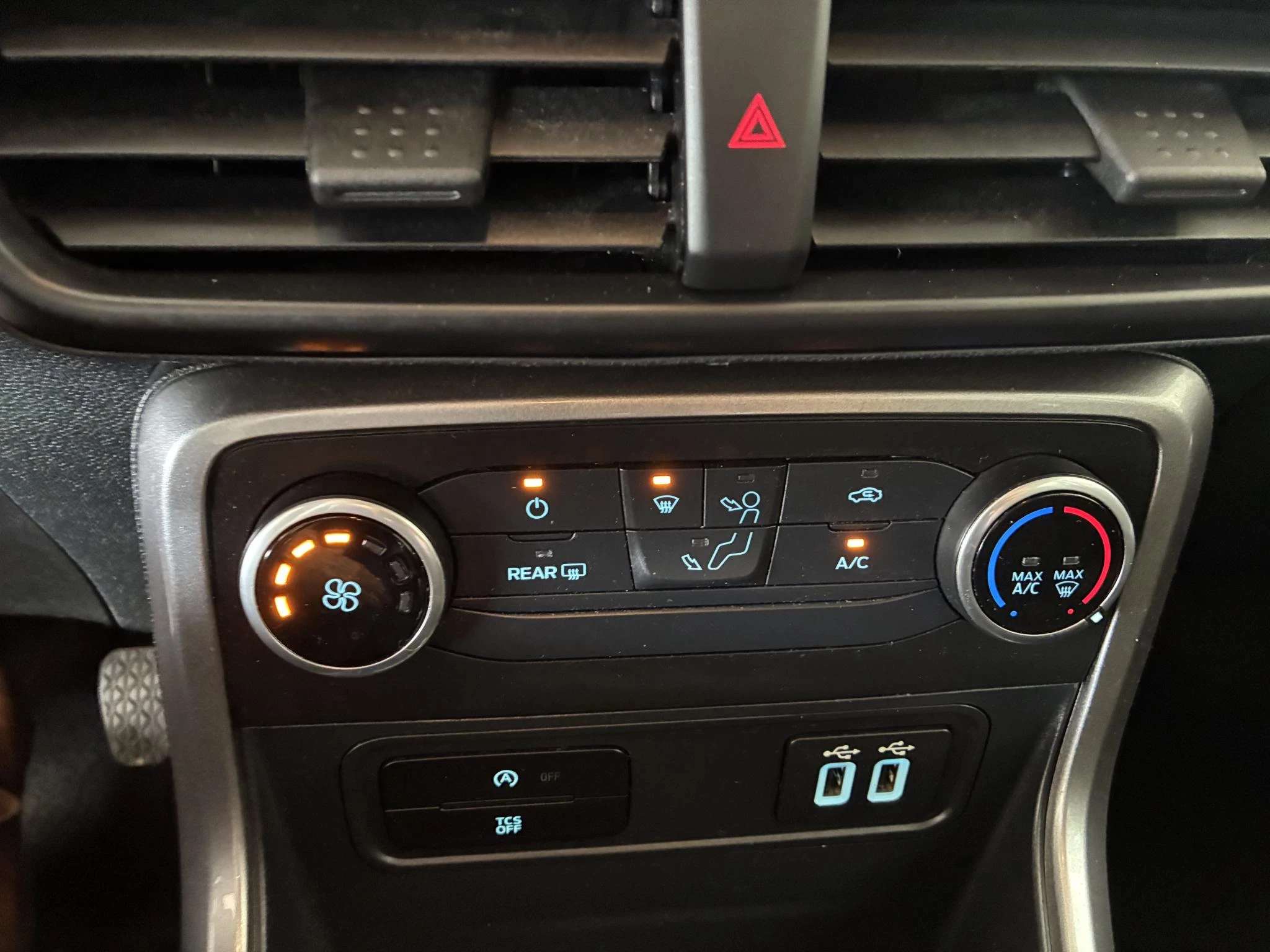 Ford-EcoSport-image-12