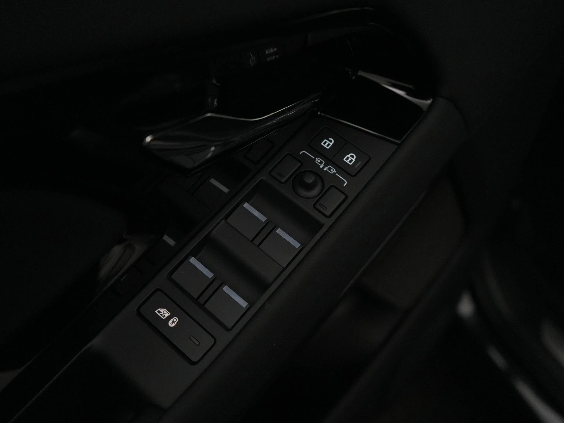 Land Rover-Range Rover Evoque-image-36