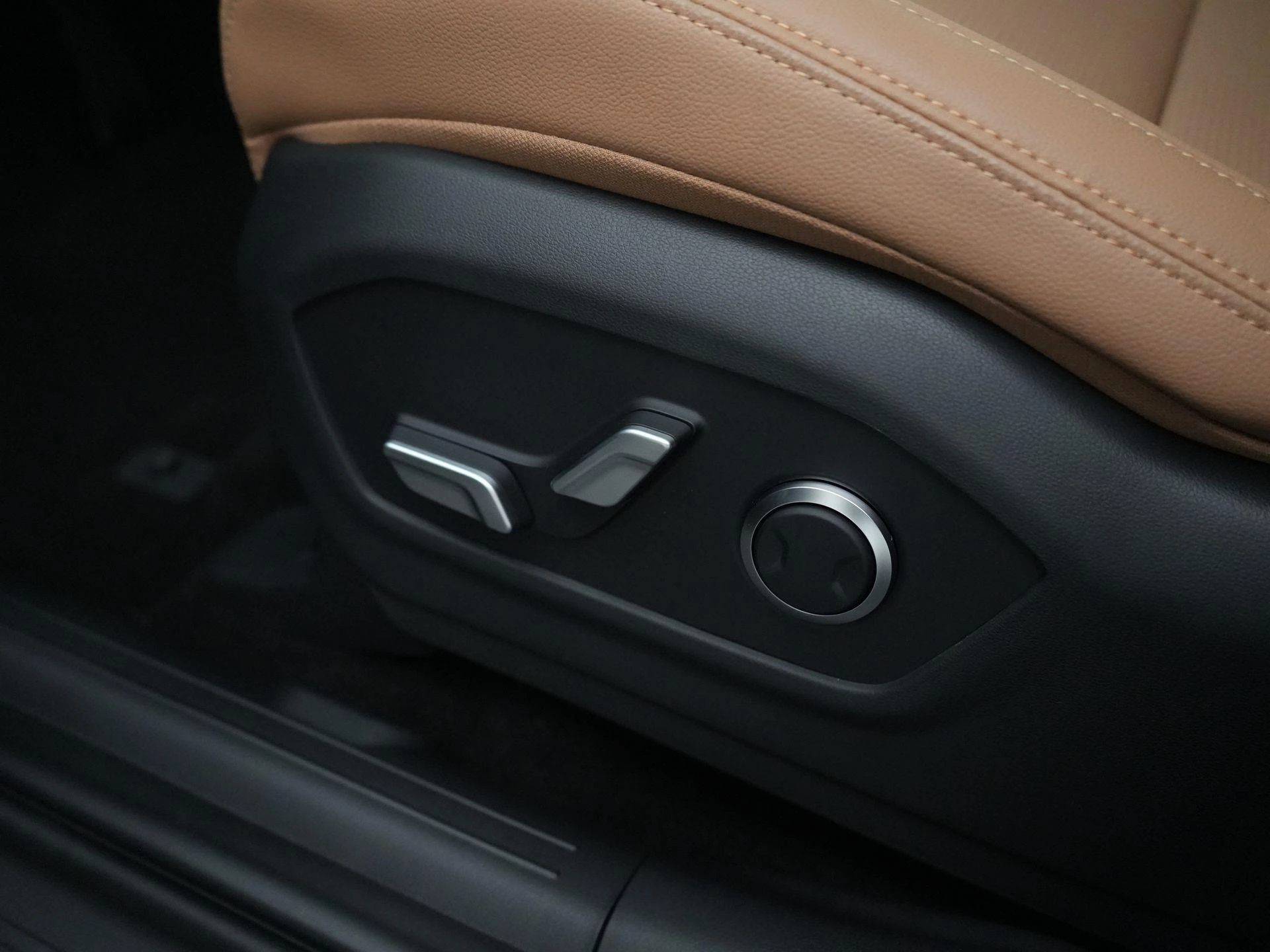 Hyundai-Santa Fe-image-35