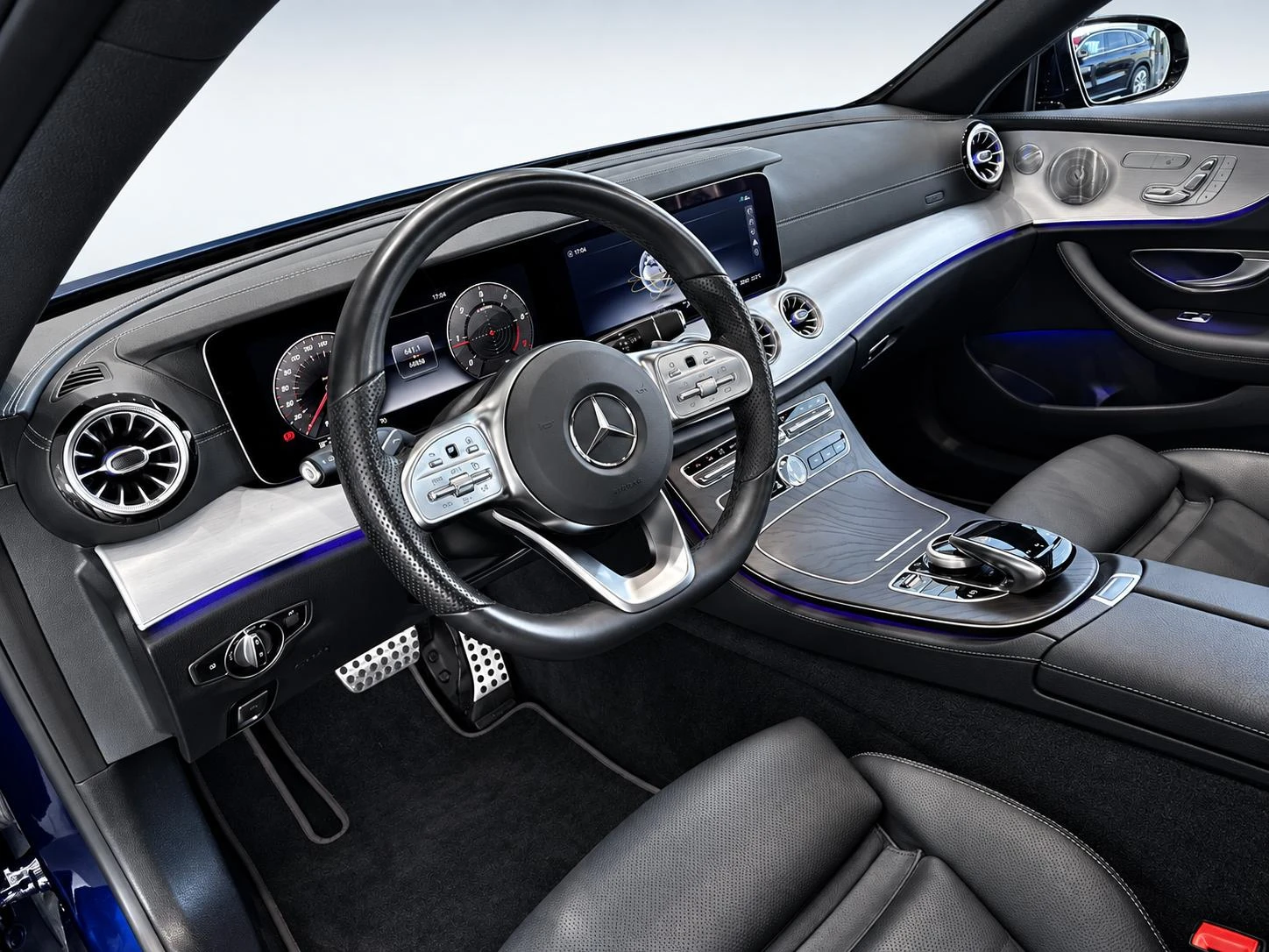 Mercedes-Benz-E-Klasse-image-8