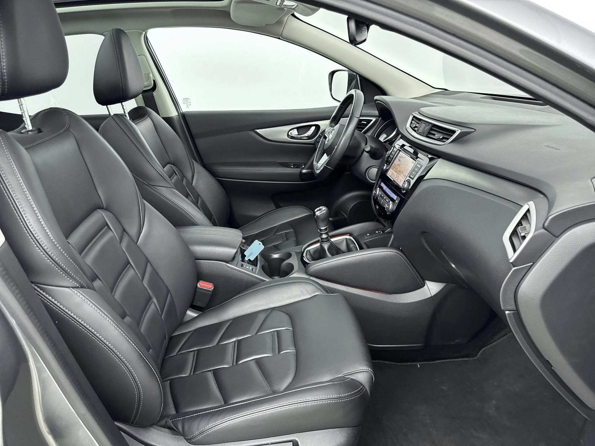 Nissan-QASHQAI-image-24