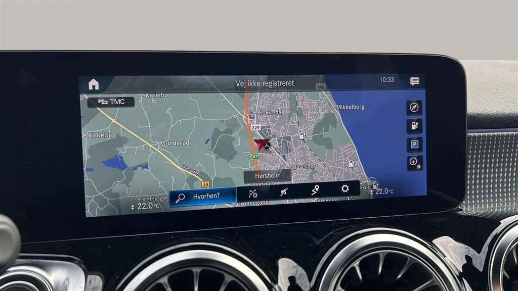Mercedes-Benz-EQB-image-15