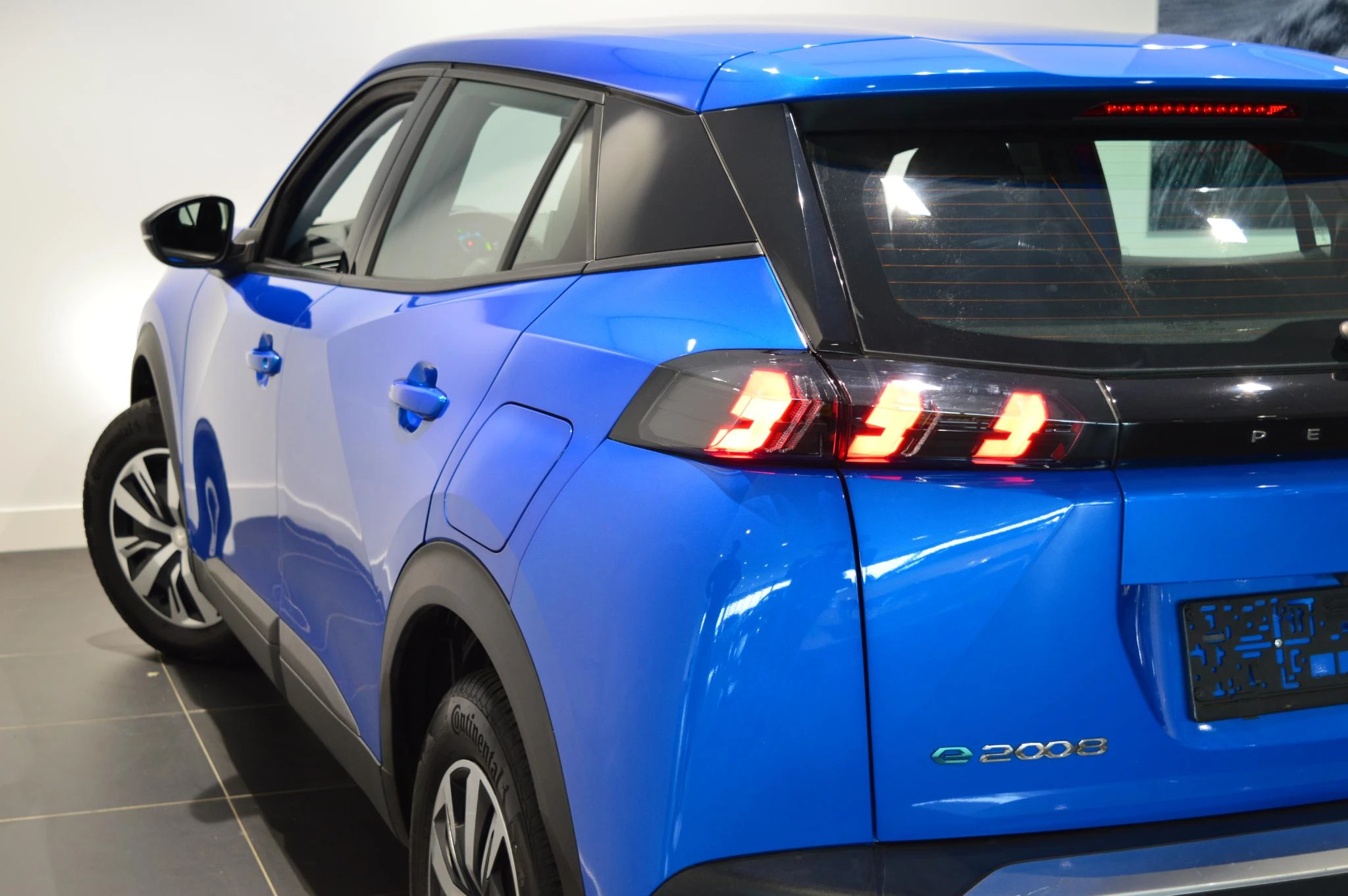 Peugeot-e-2008-image-14