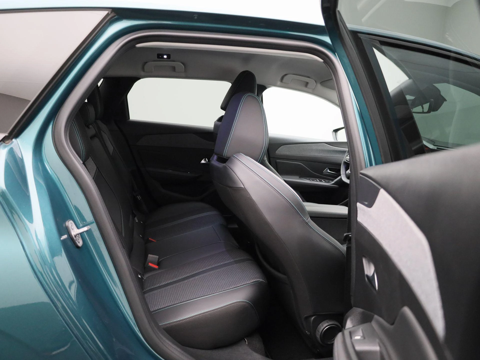 Peugeot-308-image-35