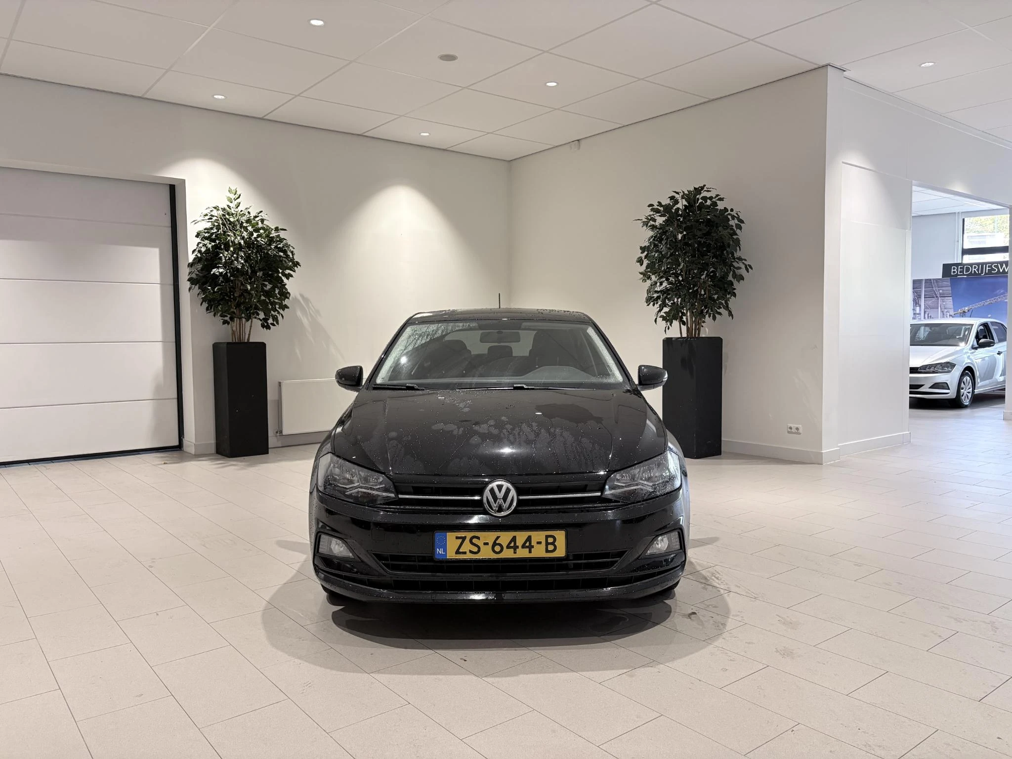 Volkswagen-Polo-image-6