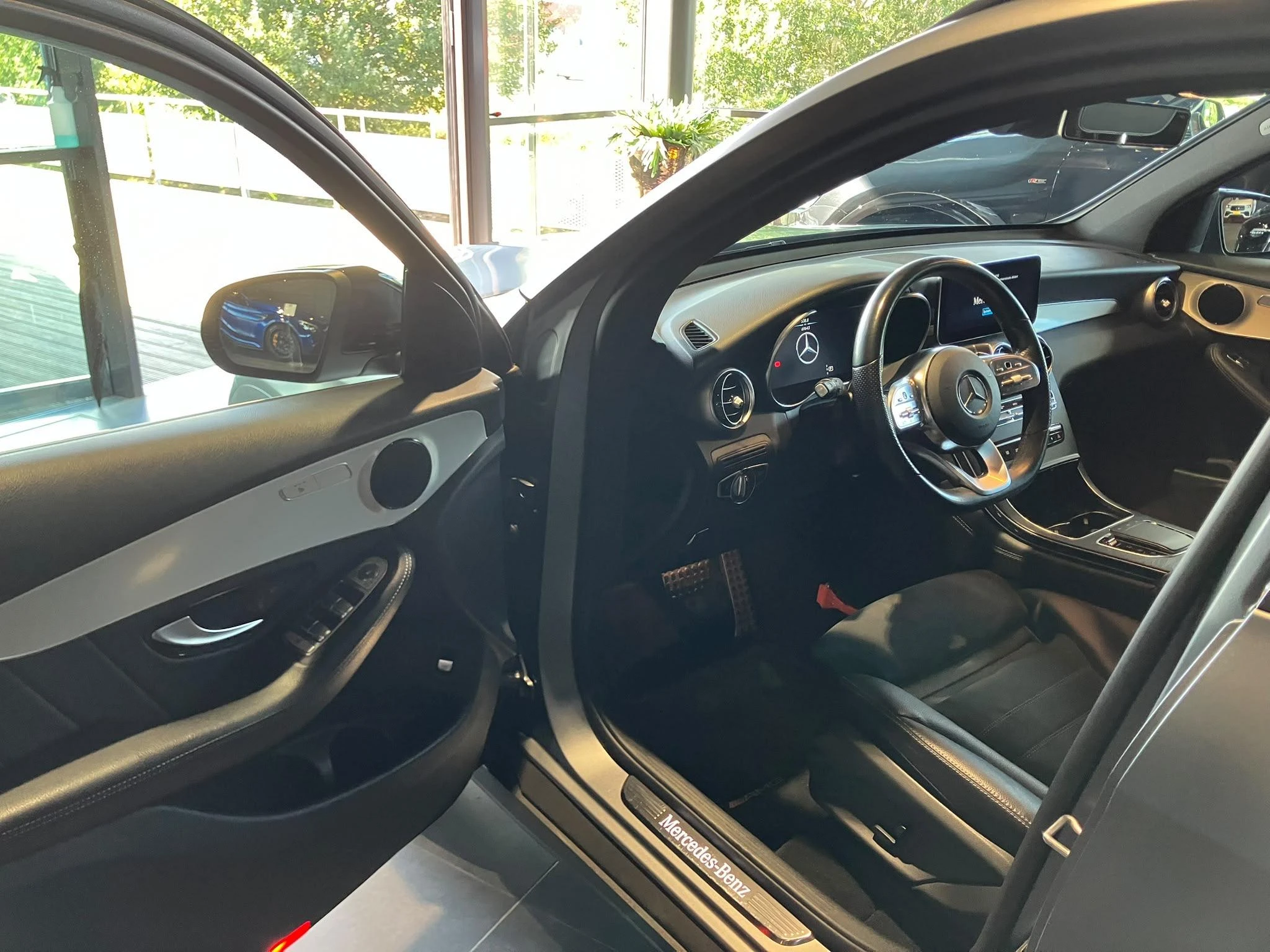 Mercedes-Benz-GLC-image-9
