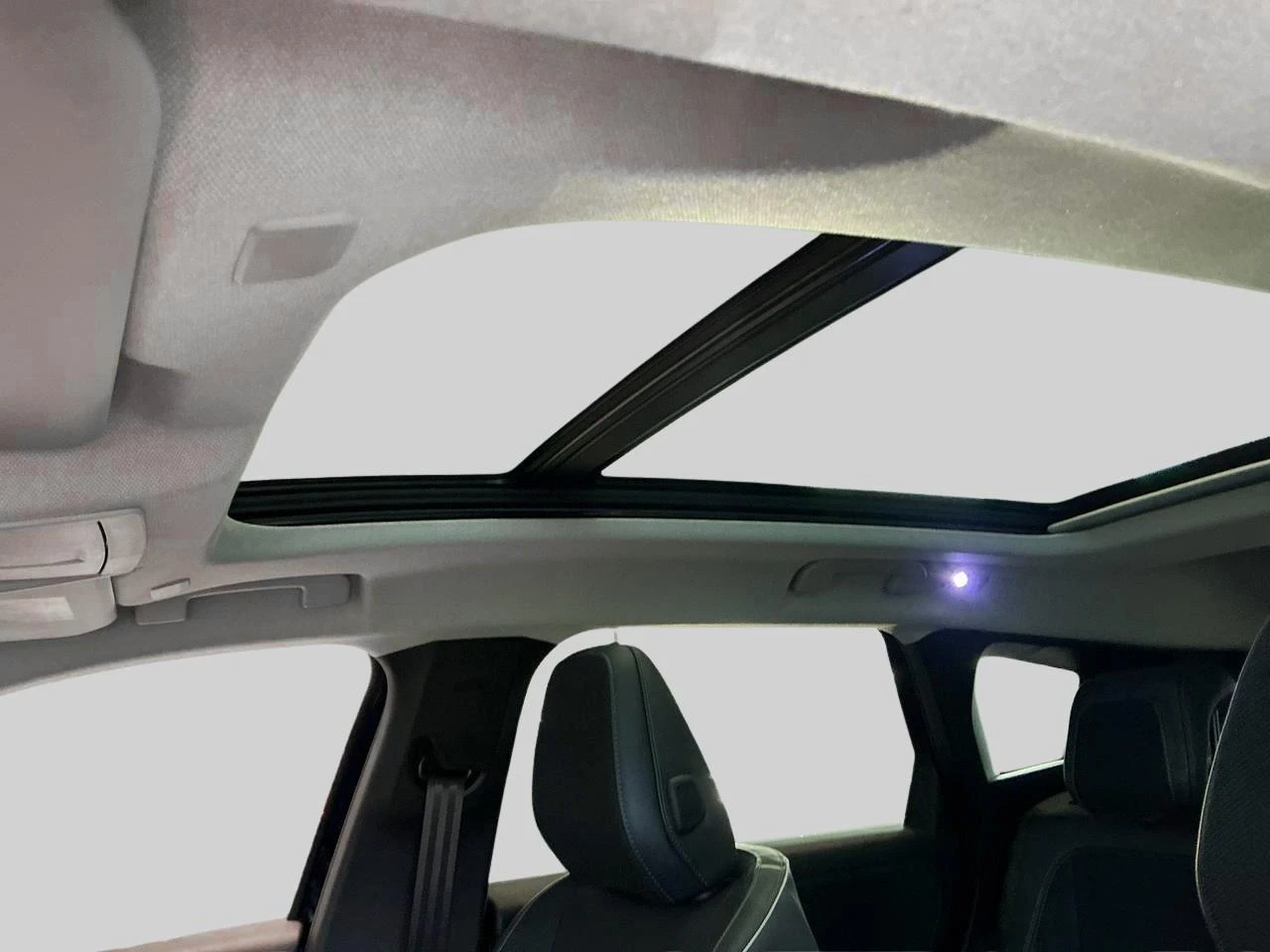 Citroën-ë-C5 Aircross-image-14