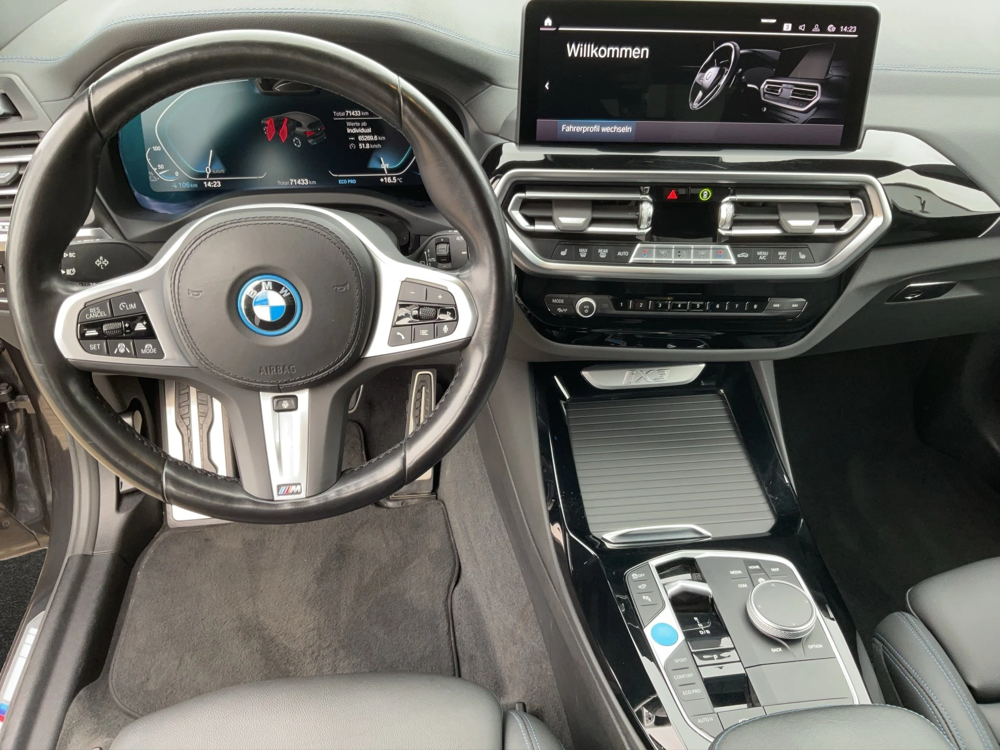 BMW-iX3-image-11