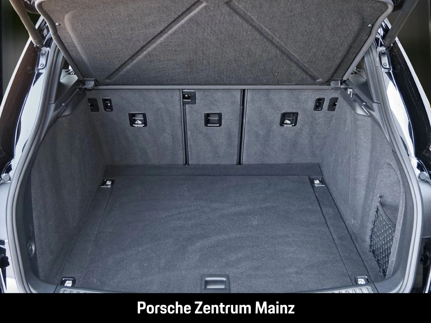 Porsche-Macan-image-30