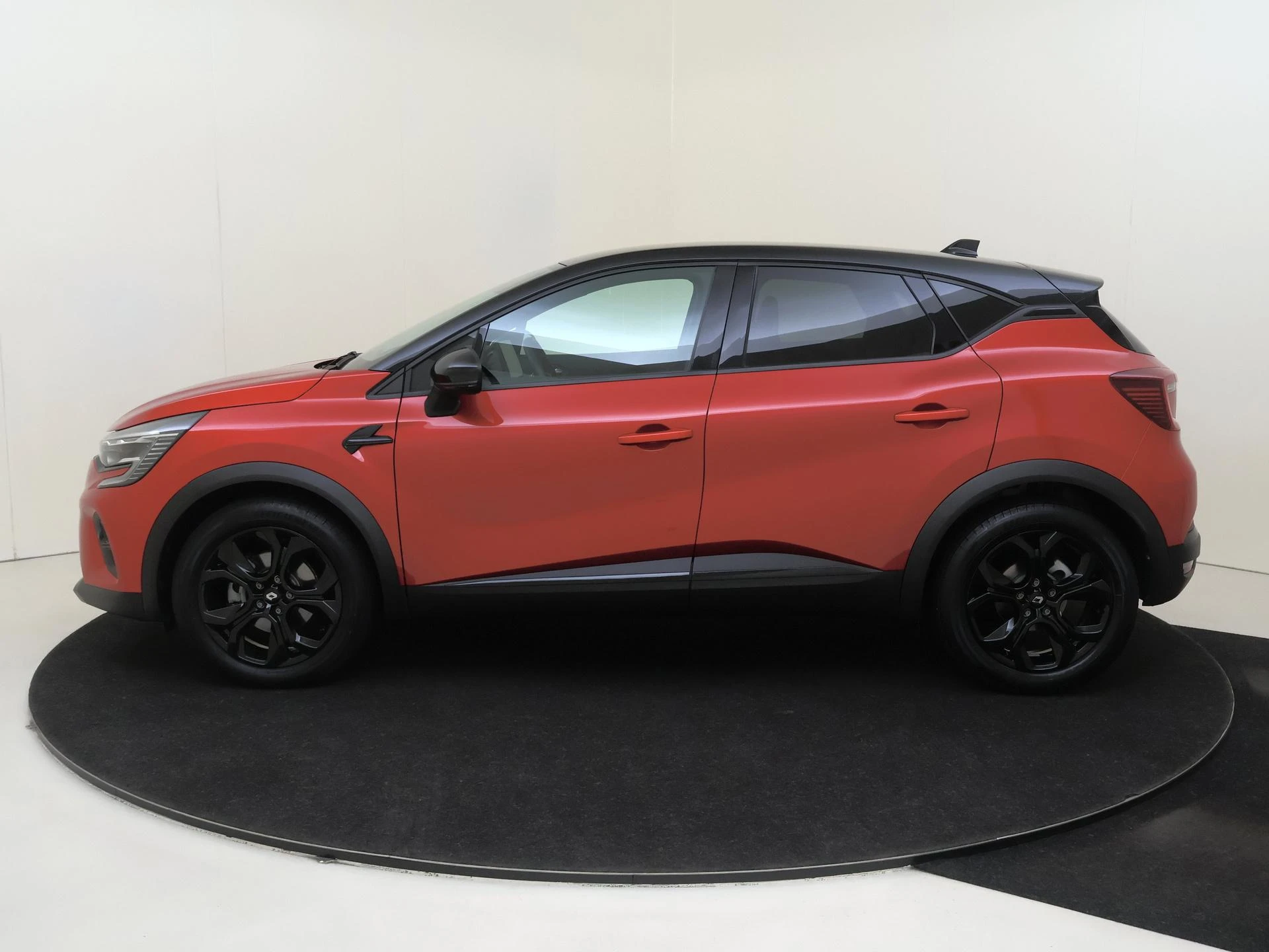 Renault Captur 1.6 E-Tech Hybrid 145 Rive Gauche