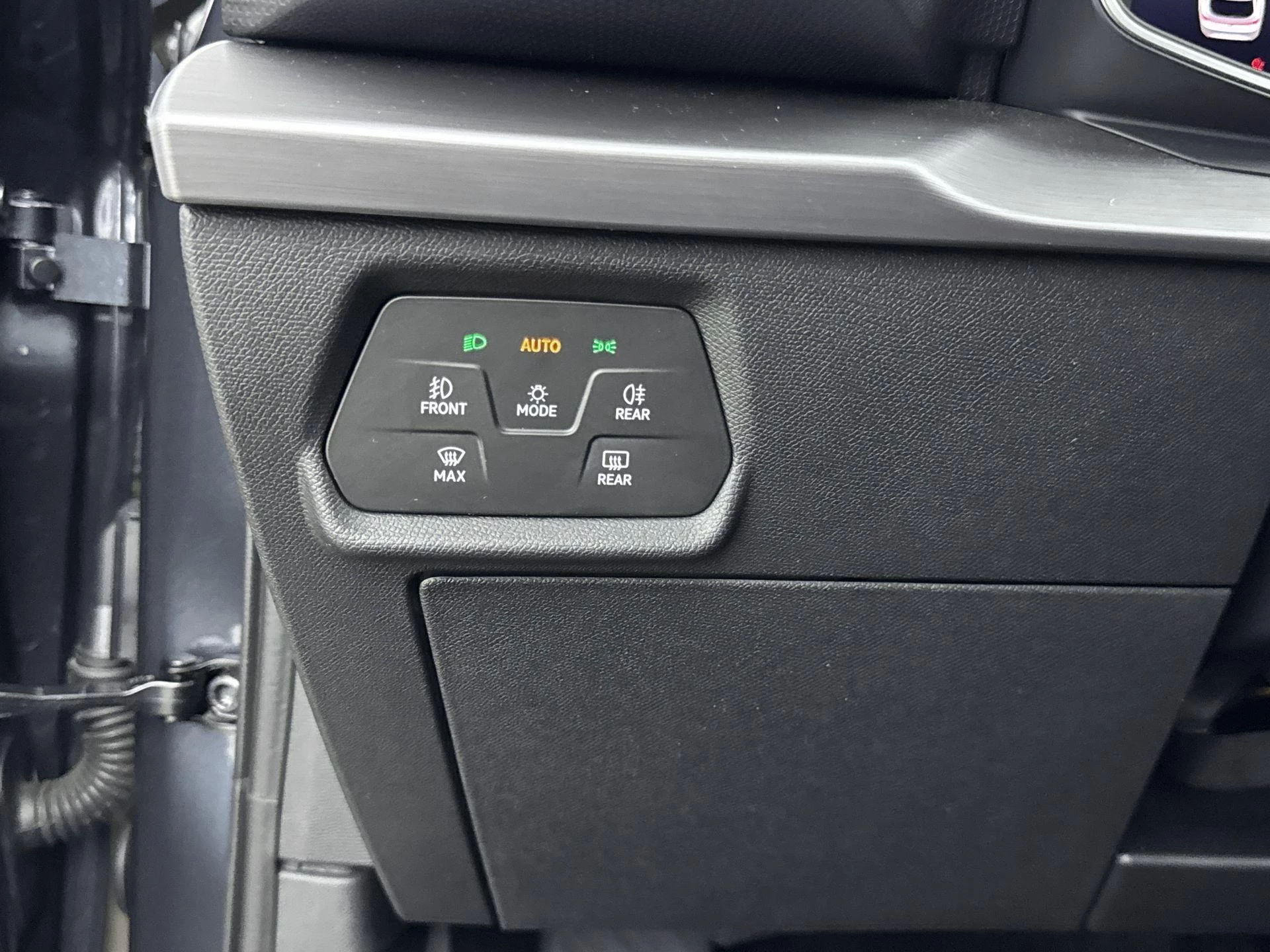 SEAT-Leon-image-23