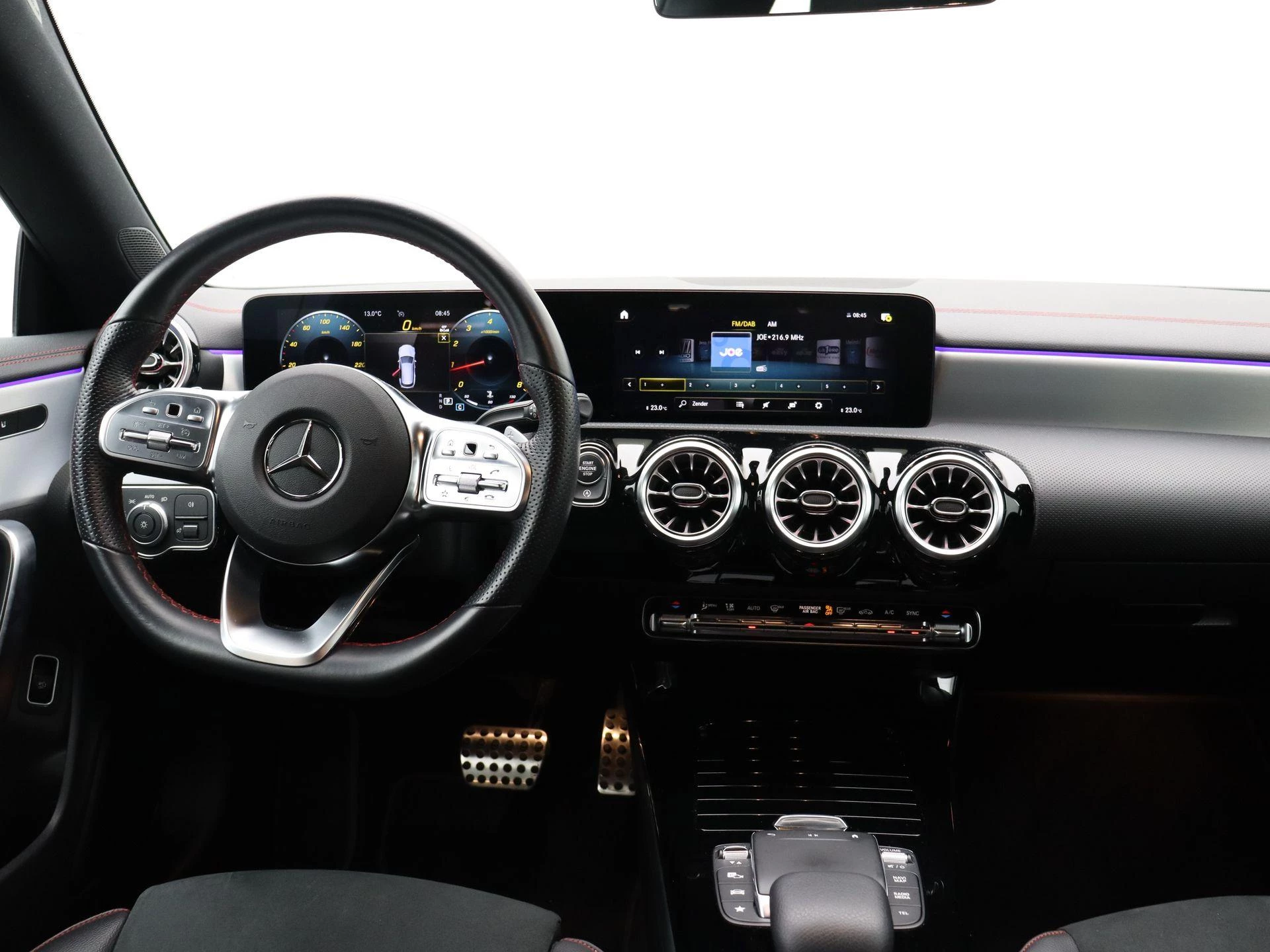 Mercedes-Benz CLA 180 AMG Line Shooting Brake + CARPLAY + LED + CAMERA +