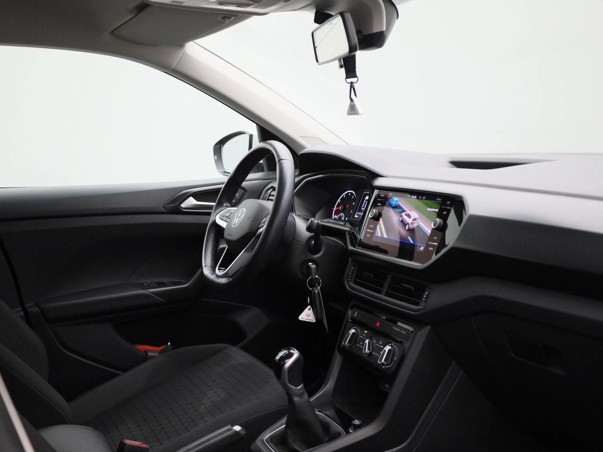 Volkswagen-T-Cross-image-28