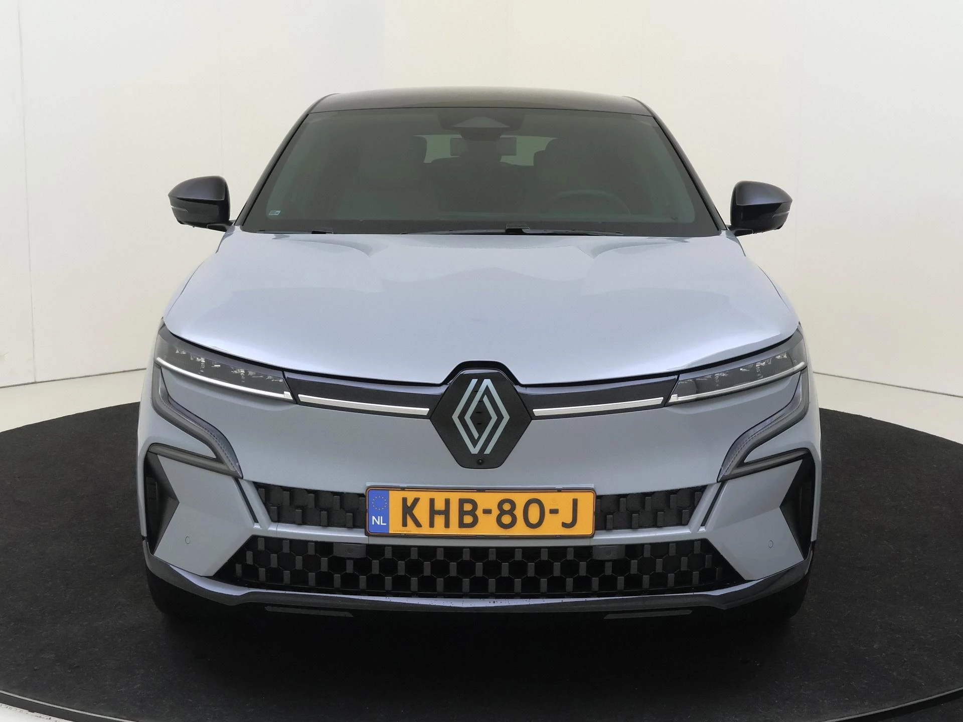 Renault-Megane E-Tech-image-5