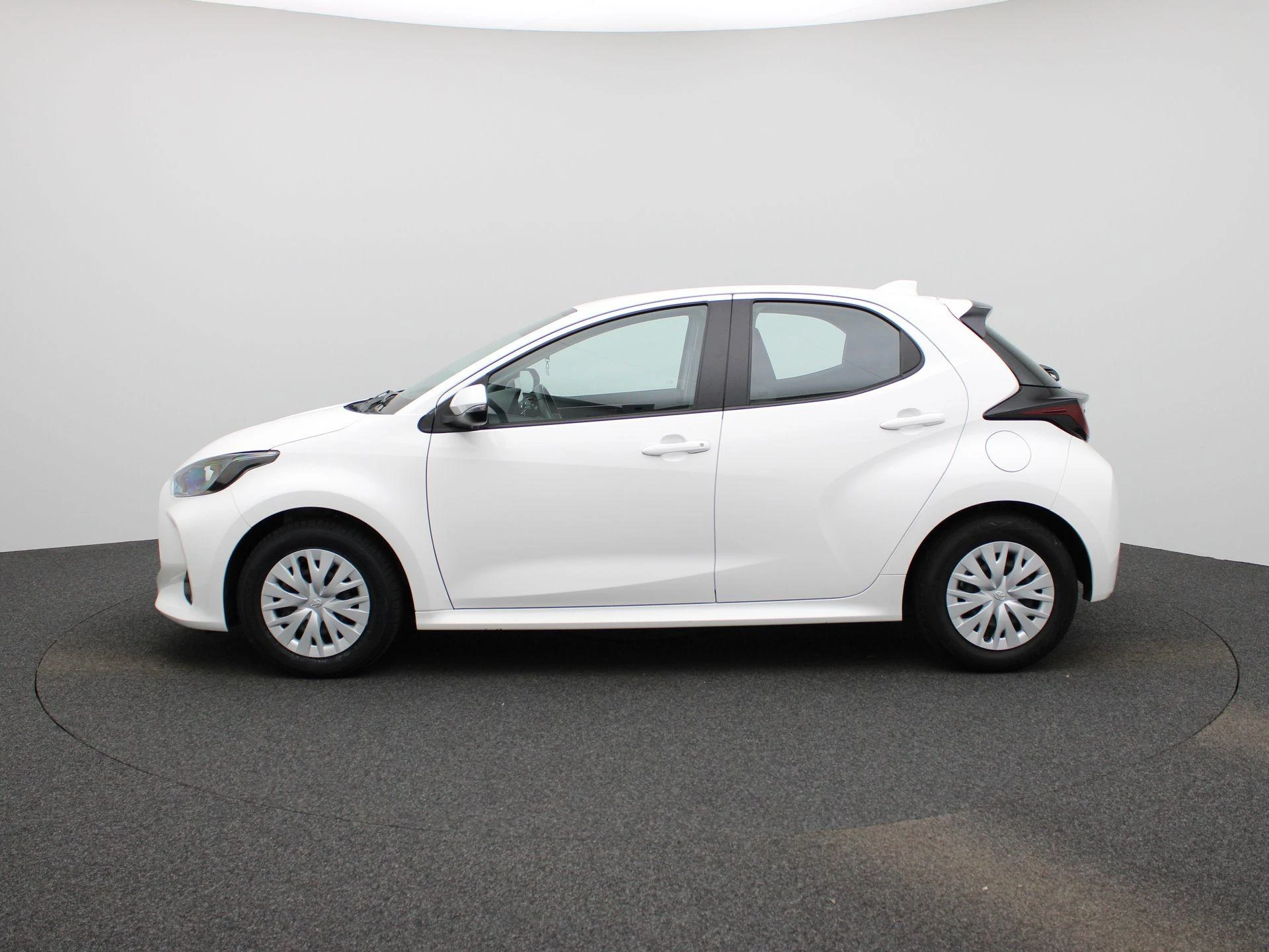 Toyota-Yaris-image-3
