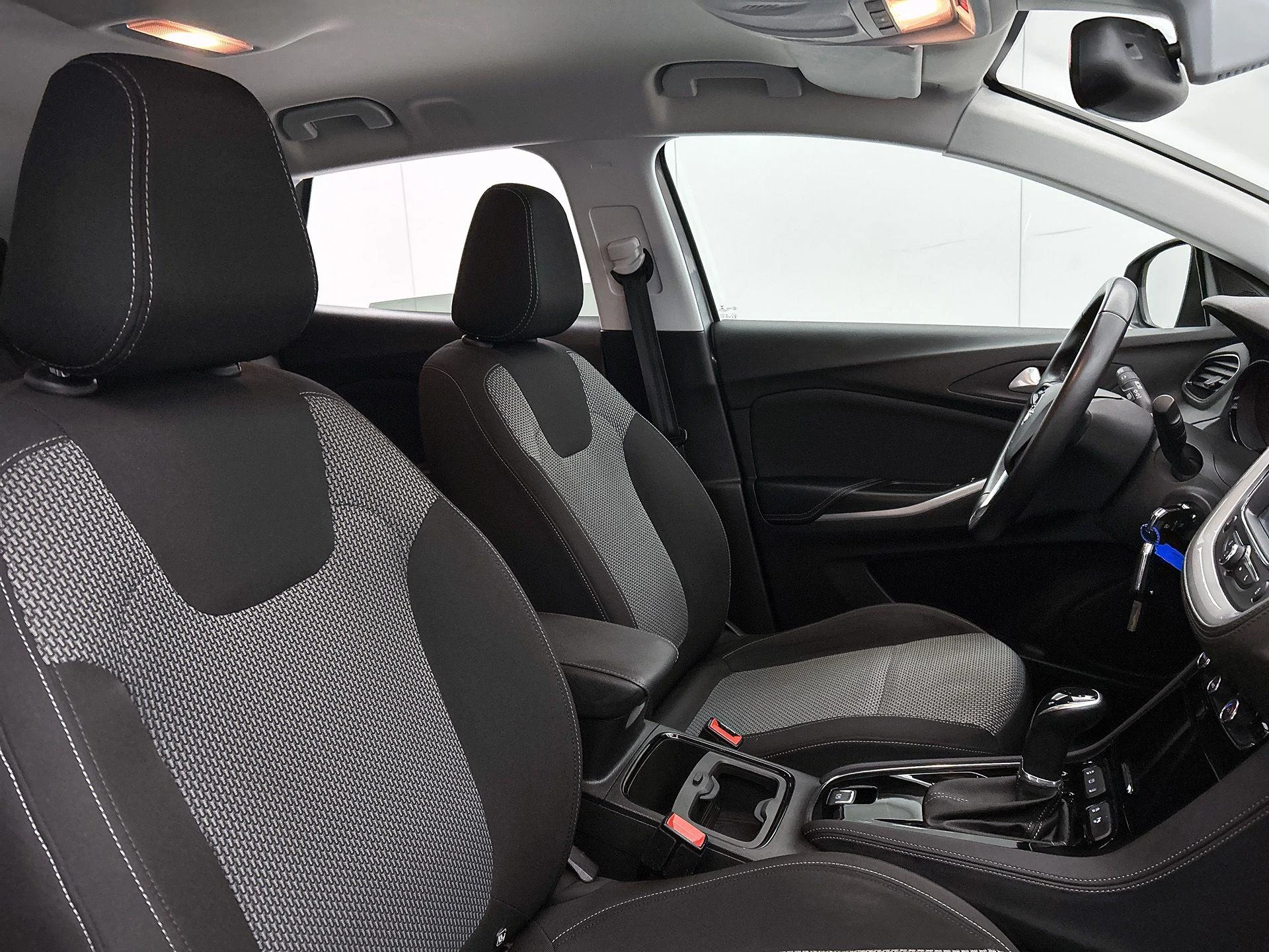 Opel-Grandland X-image-32
