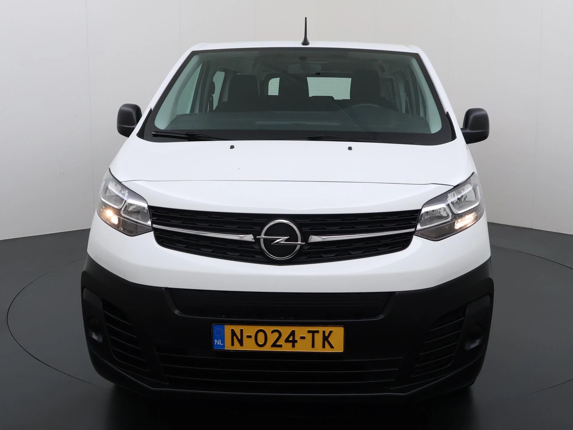 Opel-Vivaro-e-image-3
