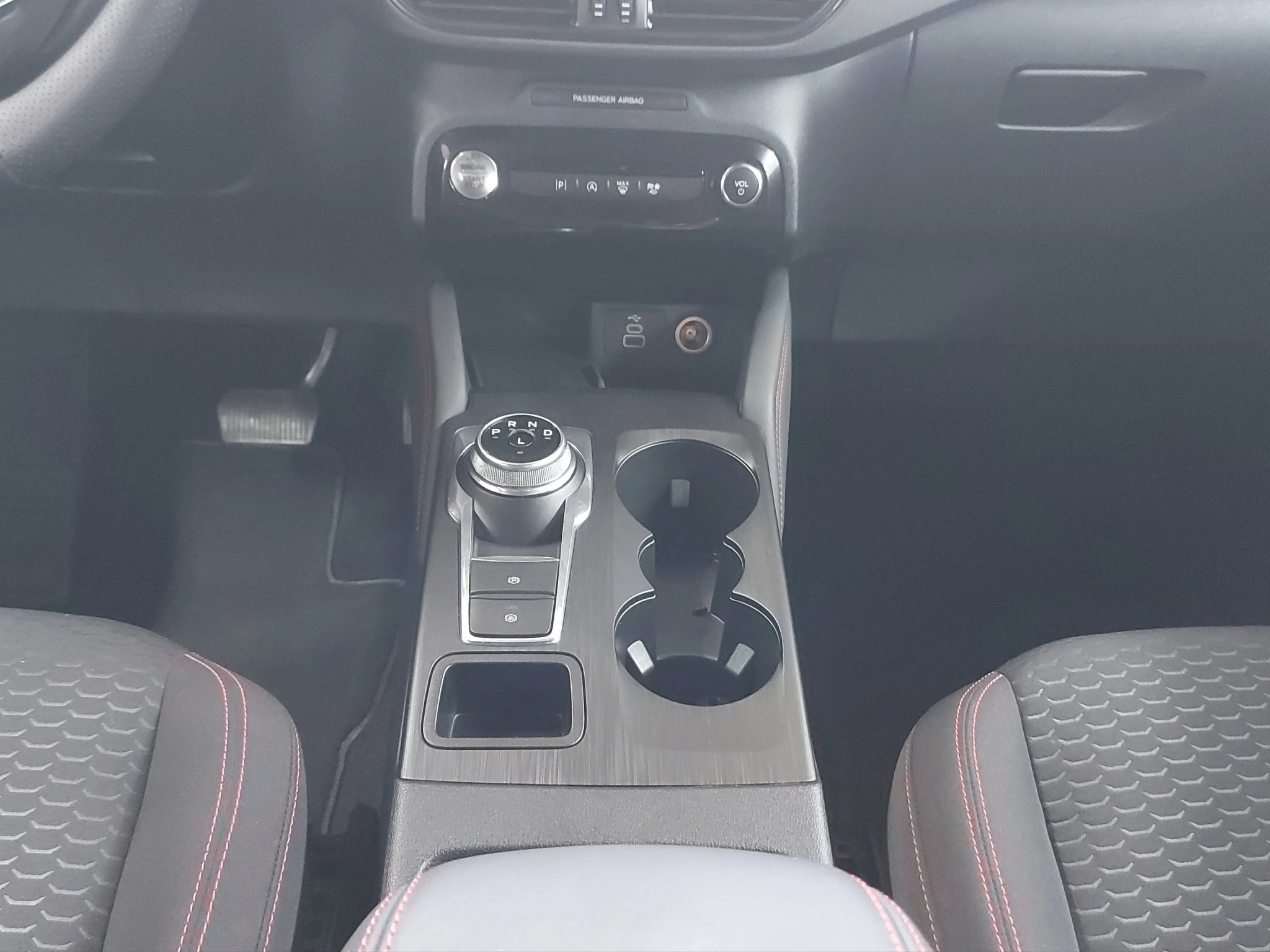 Ford-Kuga-image-13