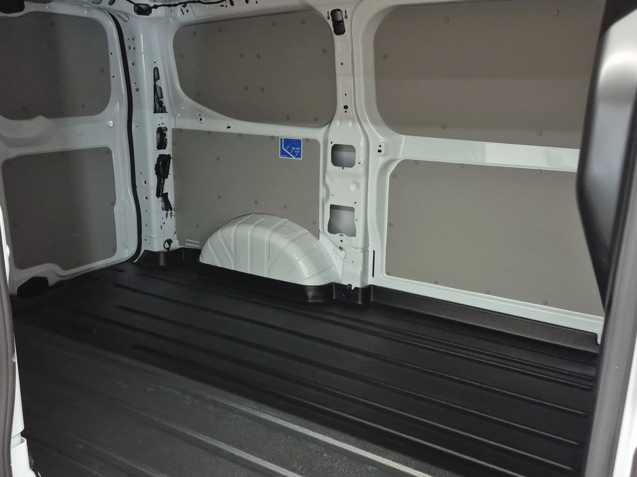 Ford-Transit Custom-image-10