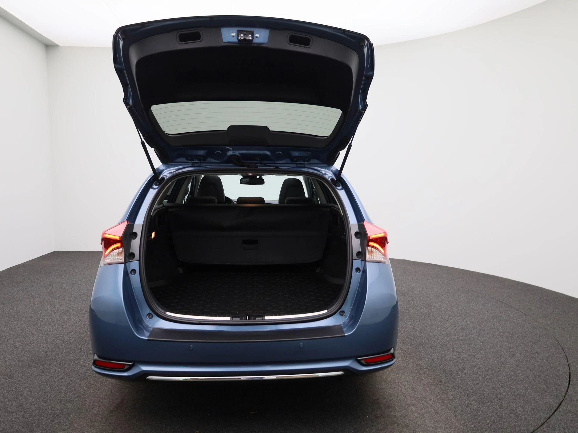 Toyota-Auris-image-11