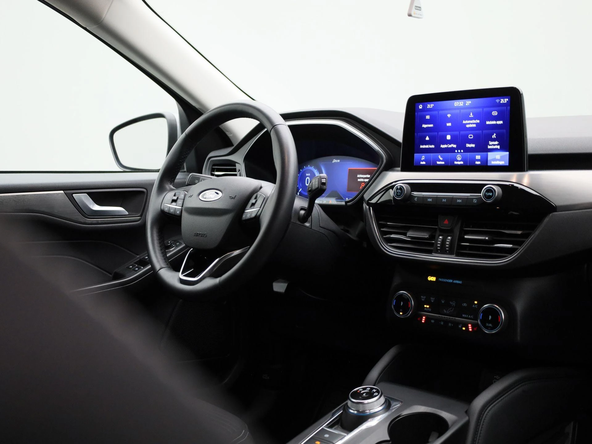 Ford Kuga 2.5i FHEV Aut. 140kW Titanium