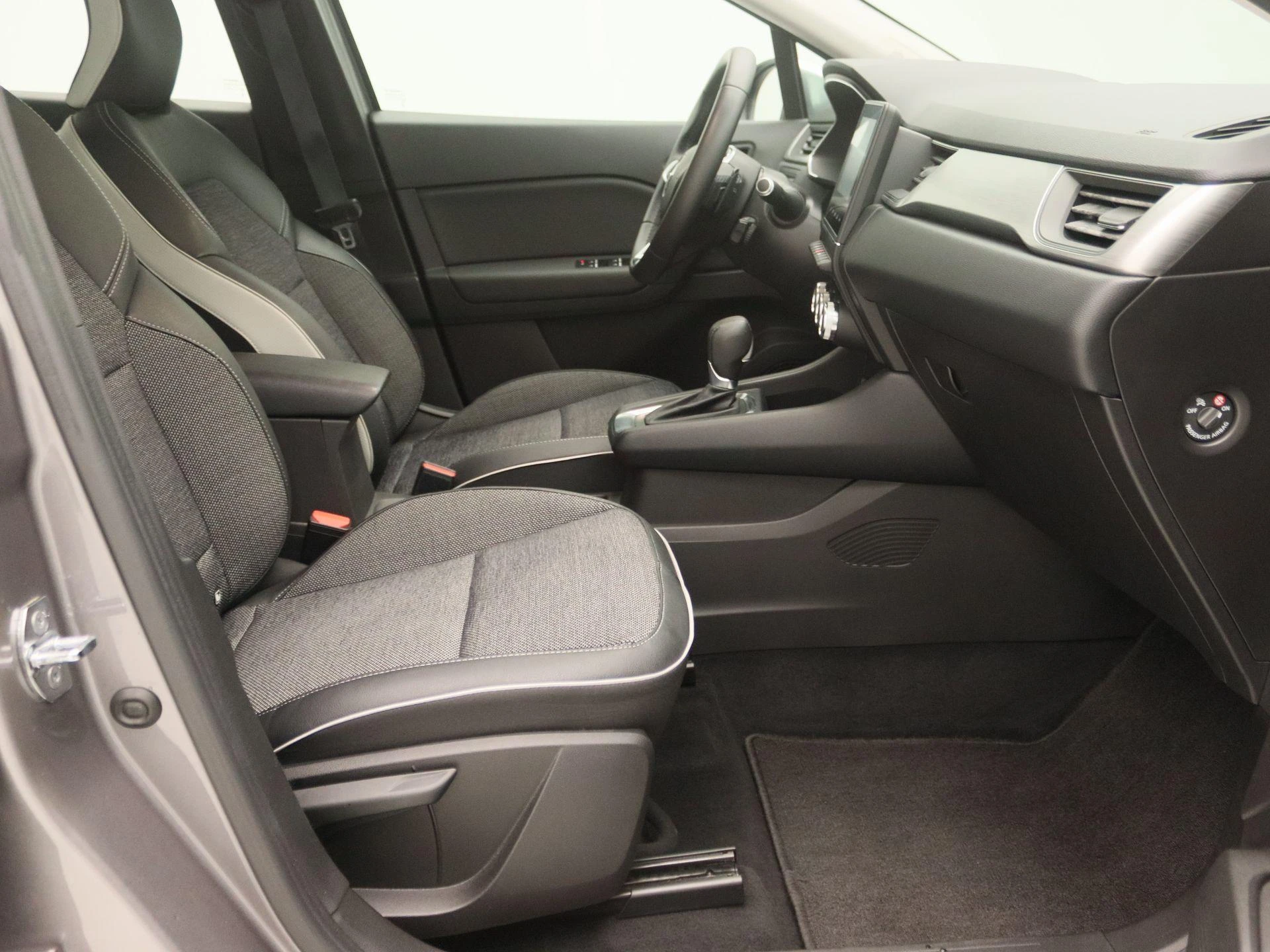 Renault-Captur-image-23