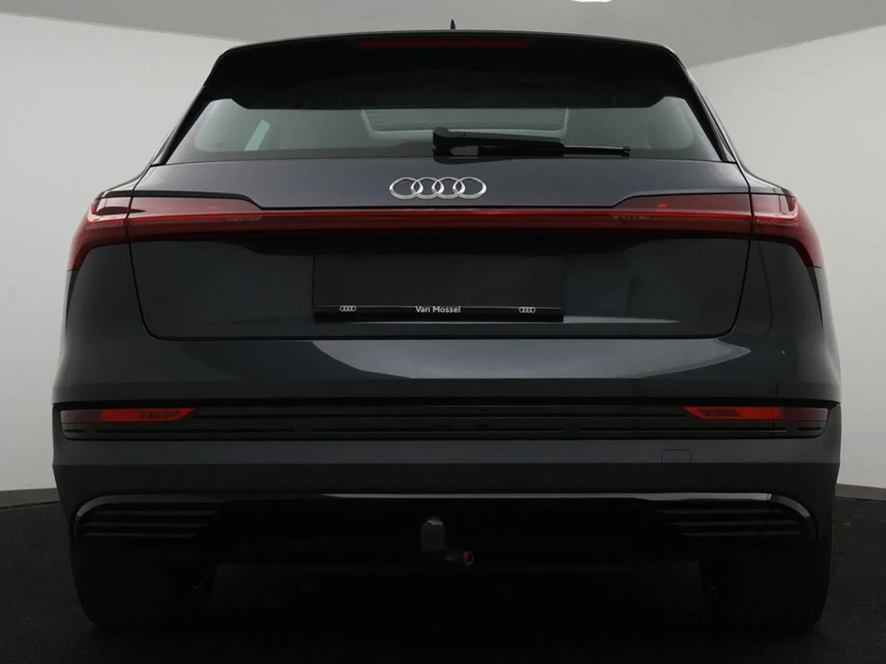 Audi e-tron Audi e-tron 95kWh 55 QUATTRO 408PK *AUTOMAAT*PANODAK*TREKHAAK*BRUIN LEDER*ACC*CAMERA*PDC*NAVI*APP-CONNECT*...*