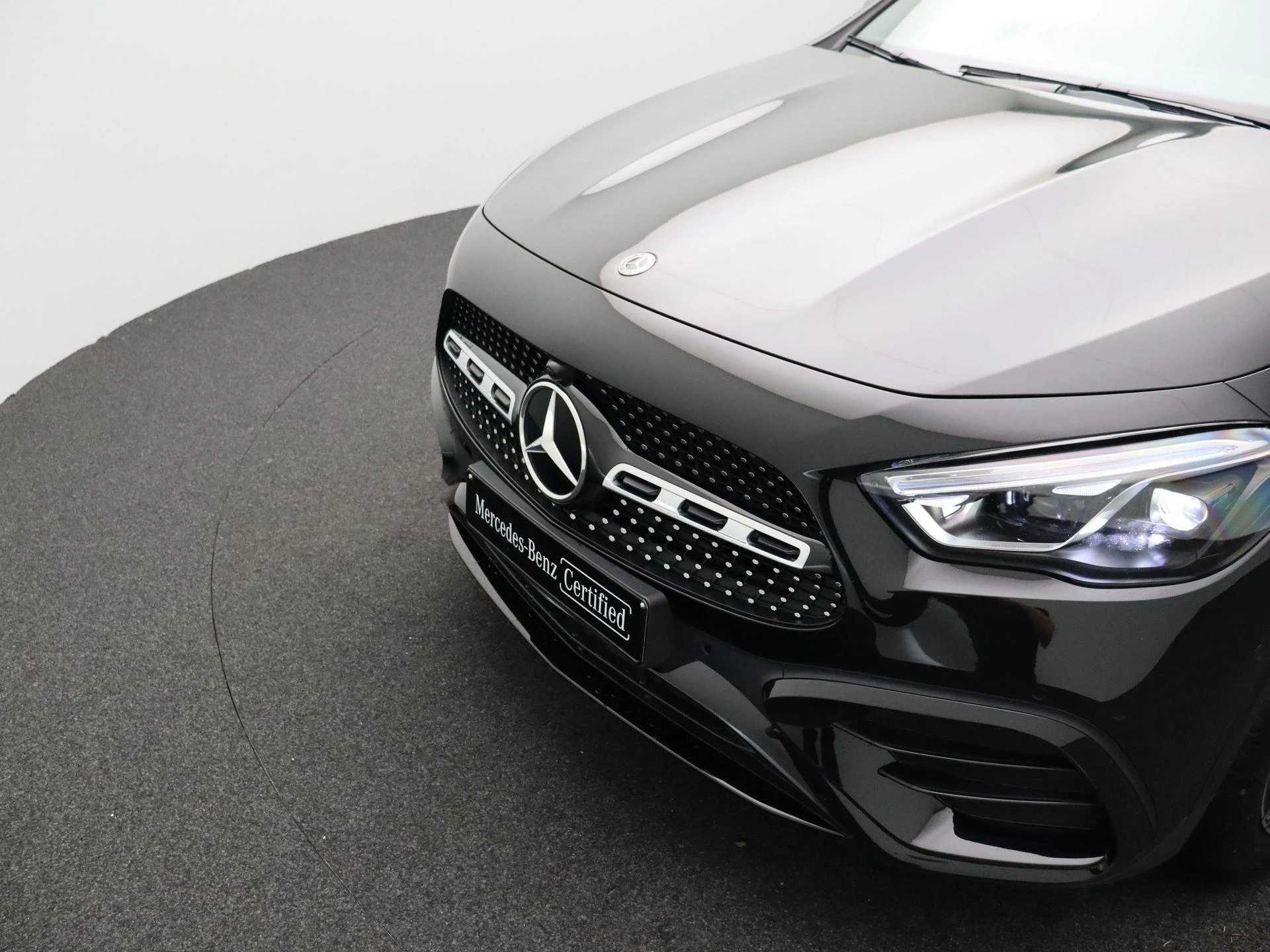 Mercedes-Benz-GLA-image-34