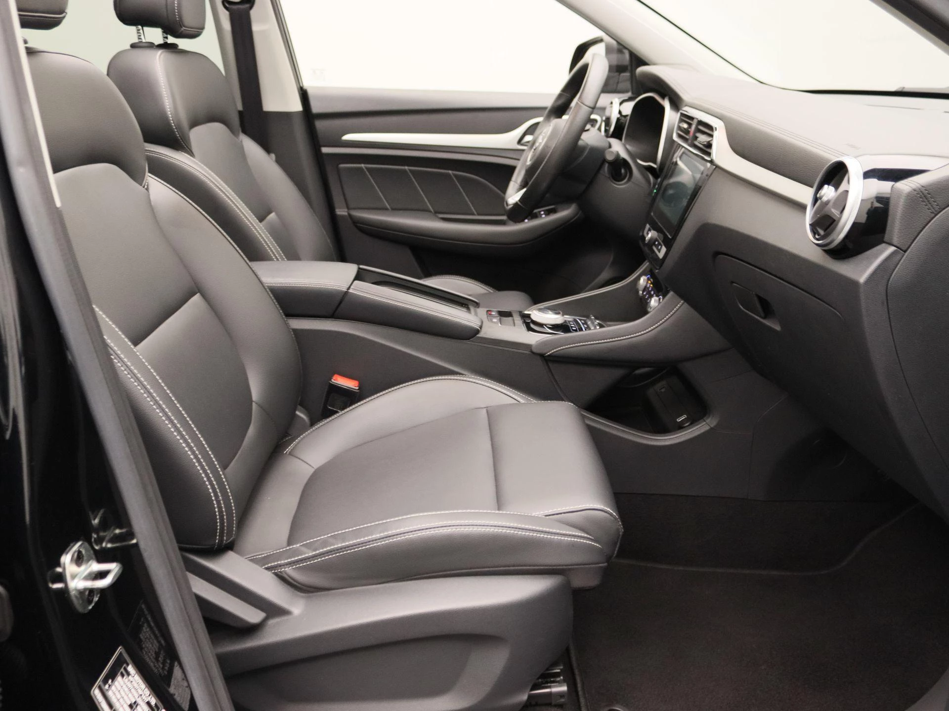 MG-ZS EV-image-24
