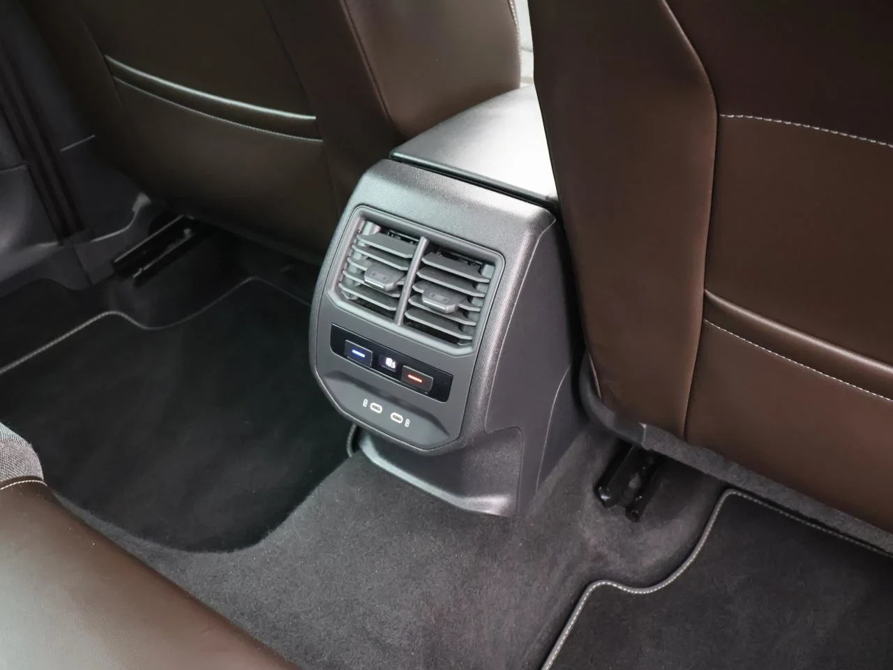 SEAT-Leon-image-23