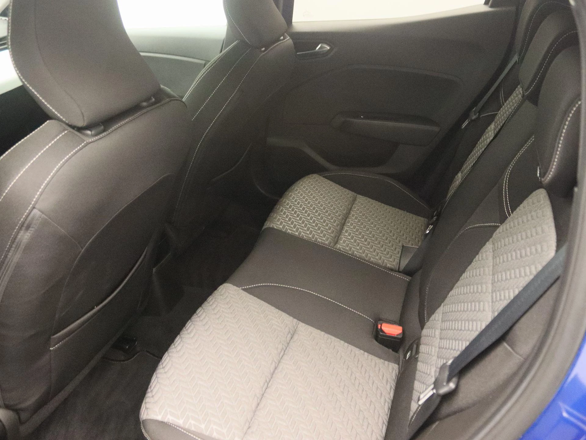 Renault-Clio-image-11