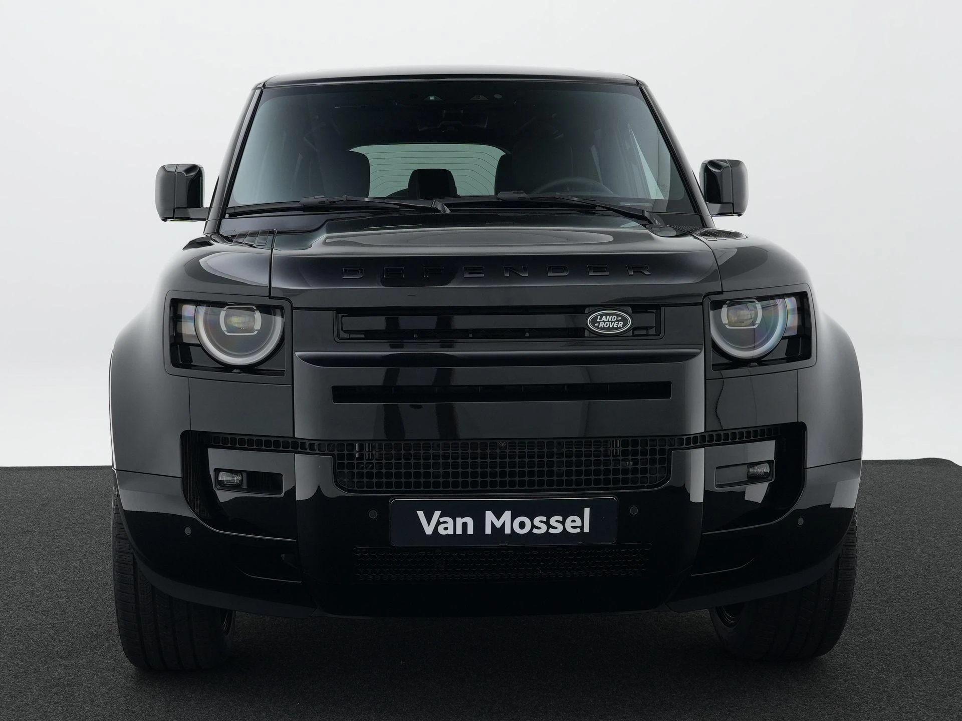 Land Rover-Defender-image-5