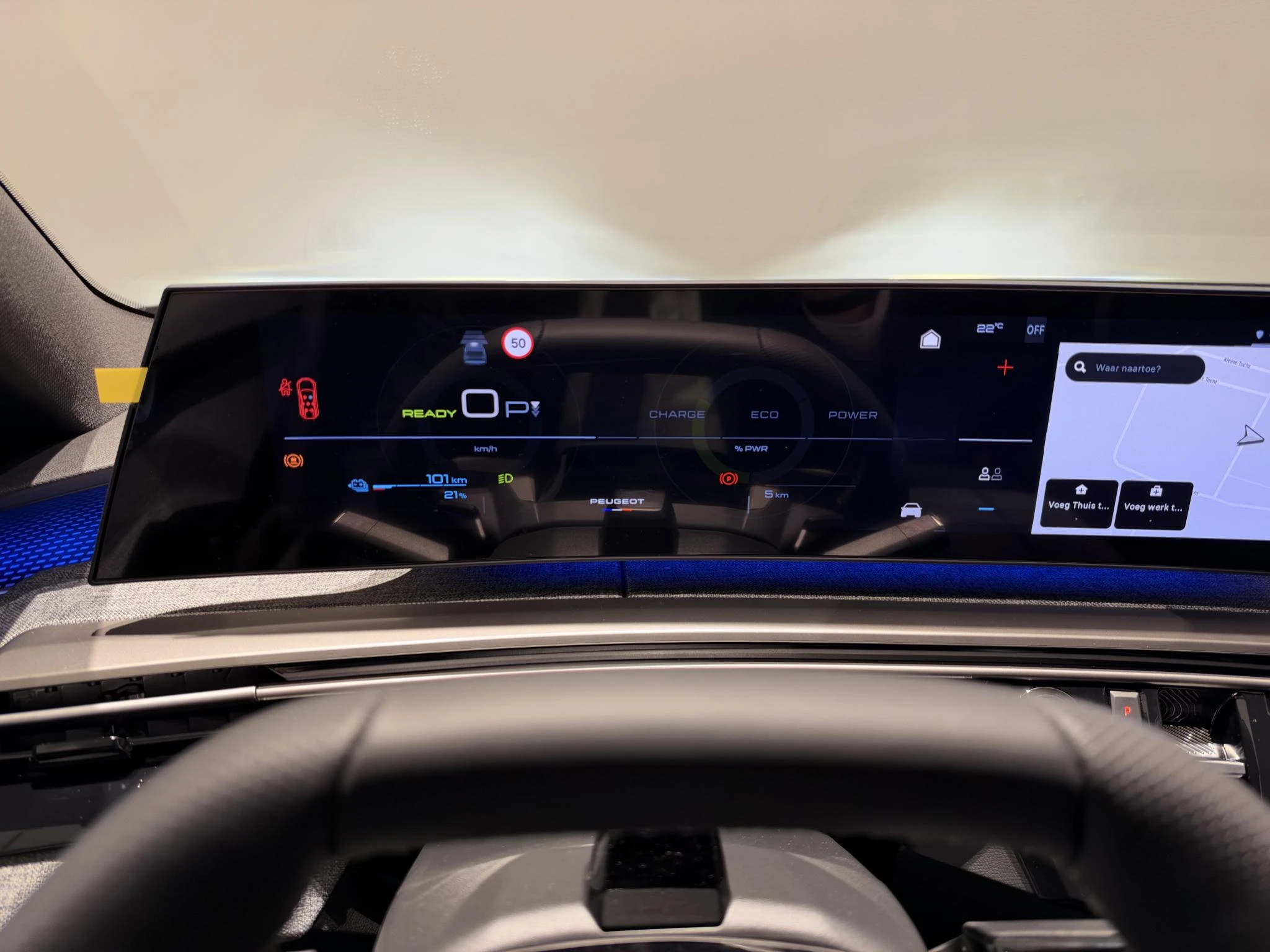 Peugeot-e-5008-image-19
