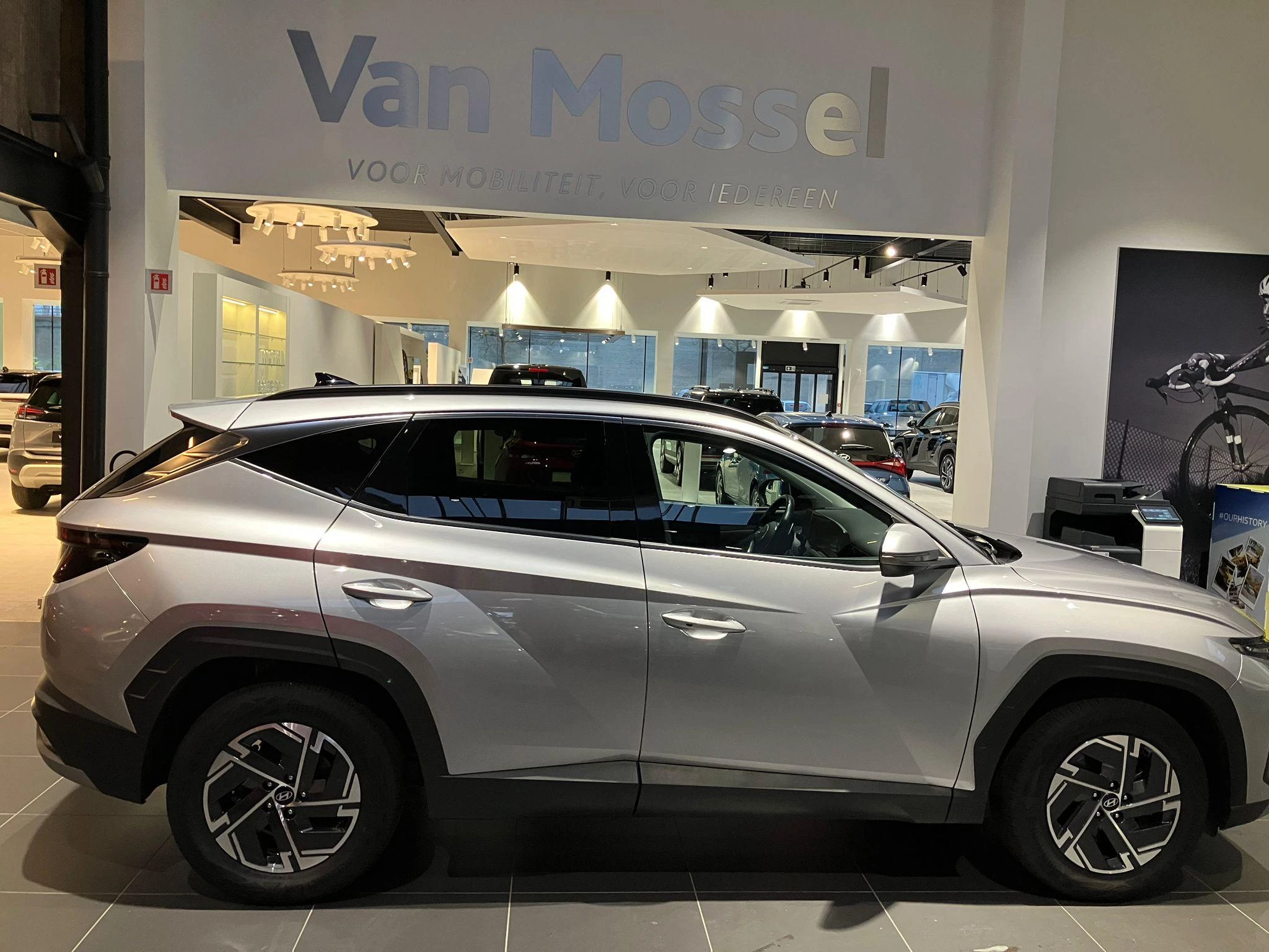 Hyundai-Tucson Hybrid-image-7