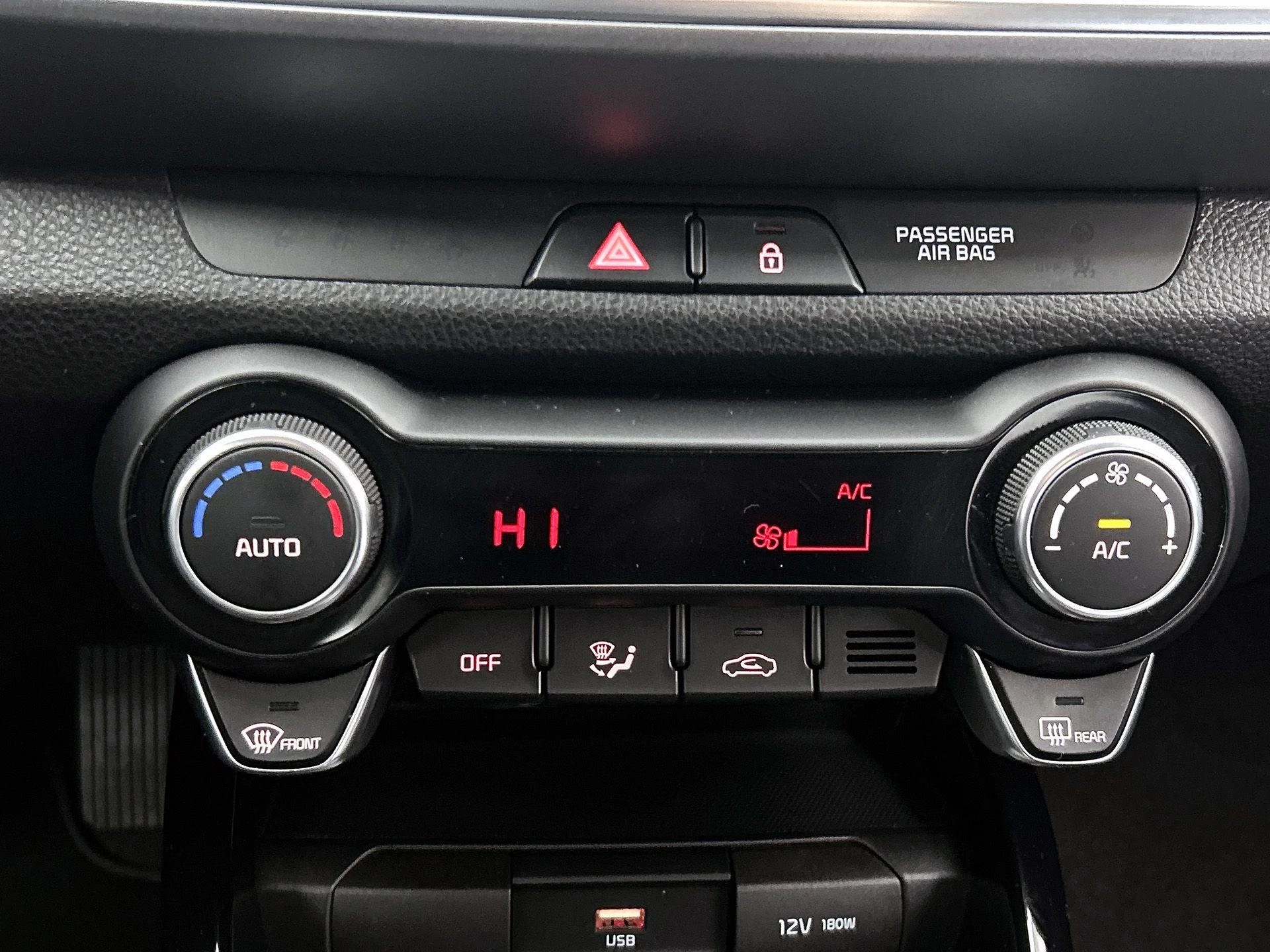 Kia-Stonic-image-23