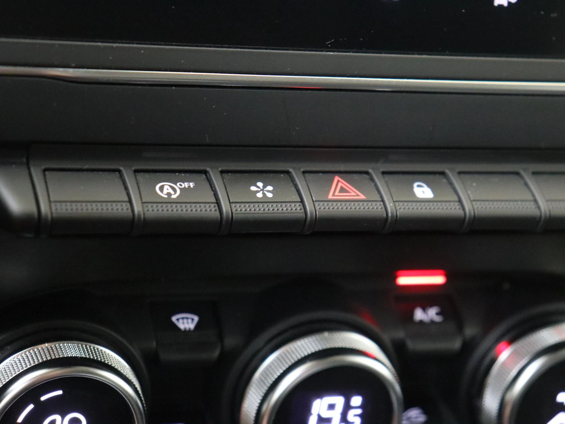 Renault-Captur-image-19