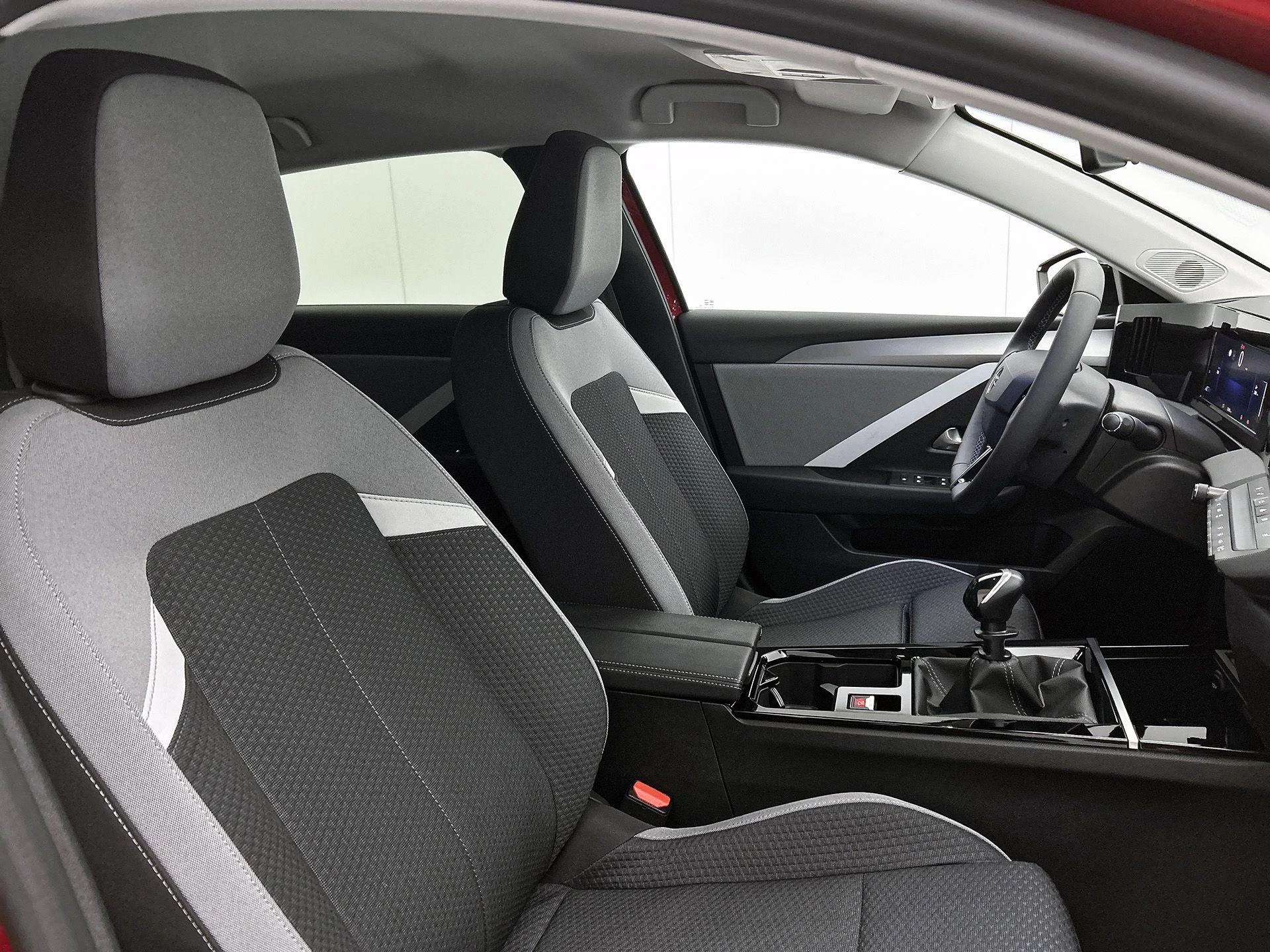 Opel Astra 1.2 Turbo Edition