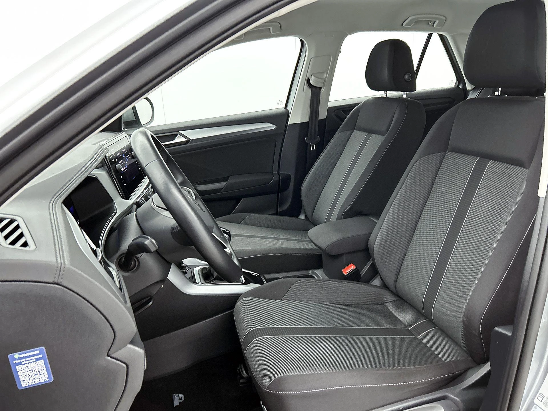 Volkswagen-T-Roc-image-34