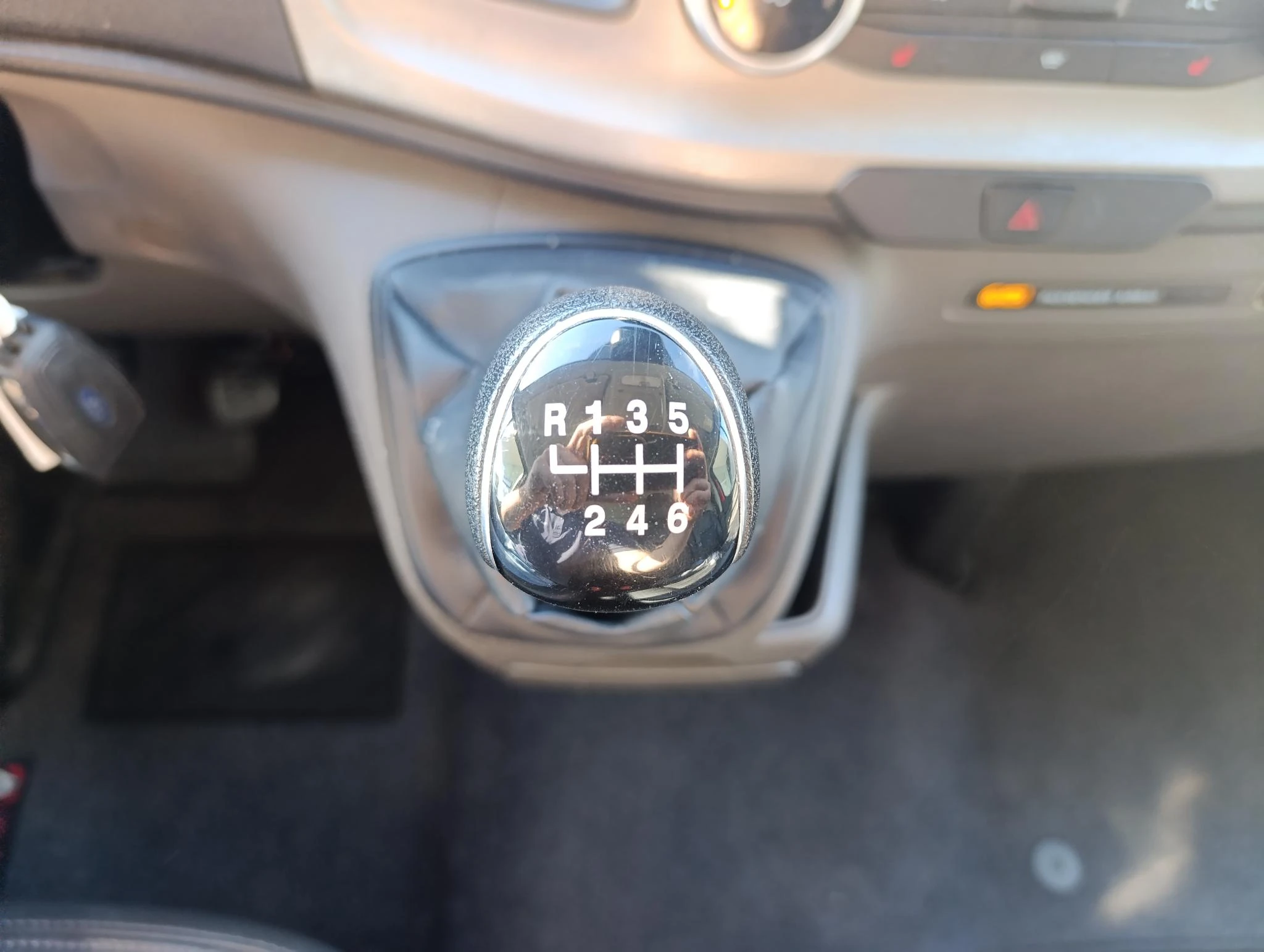 Ford-Transit Custom-image-20