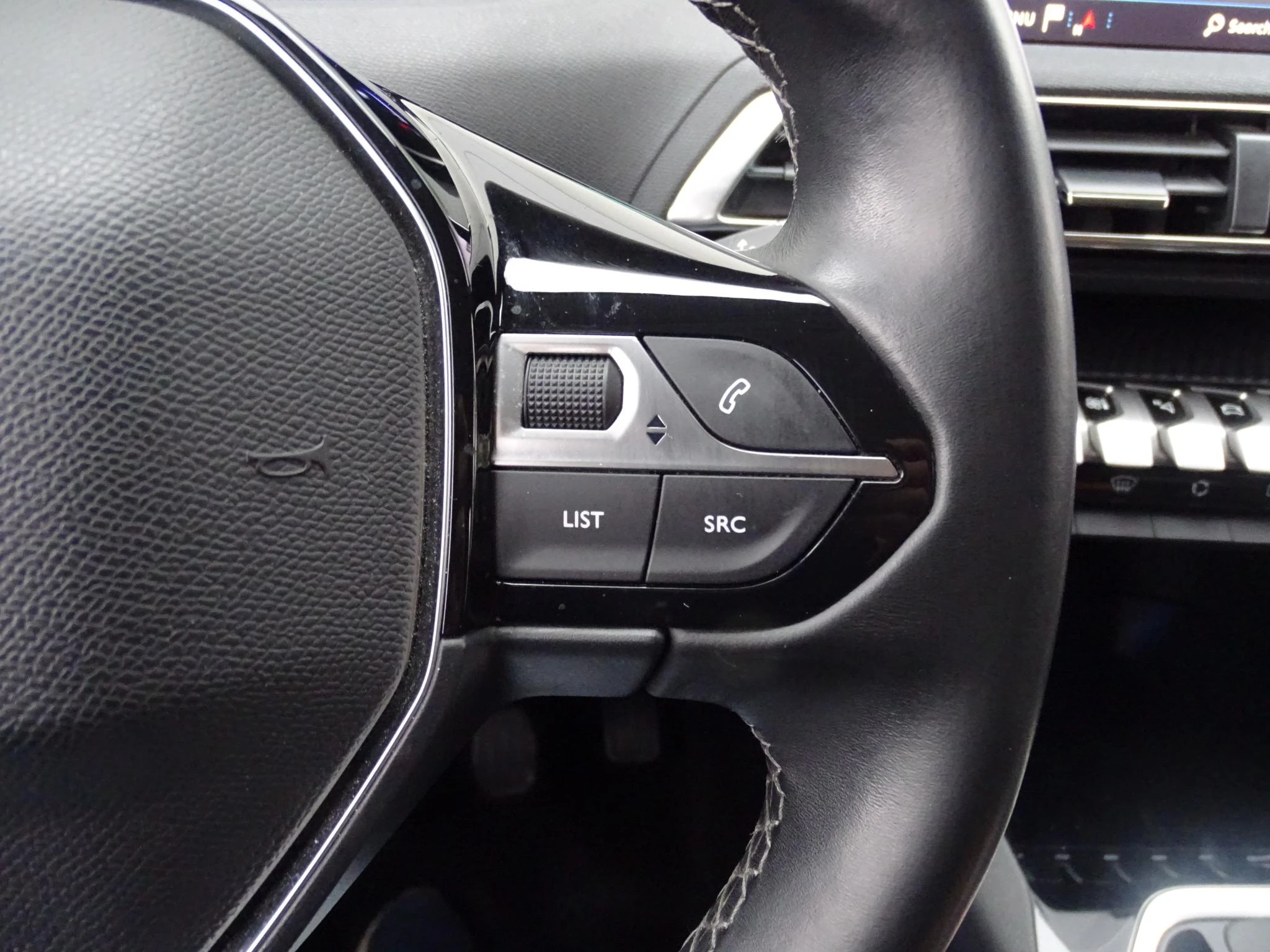 Peugeot-3008-image-24