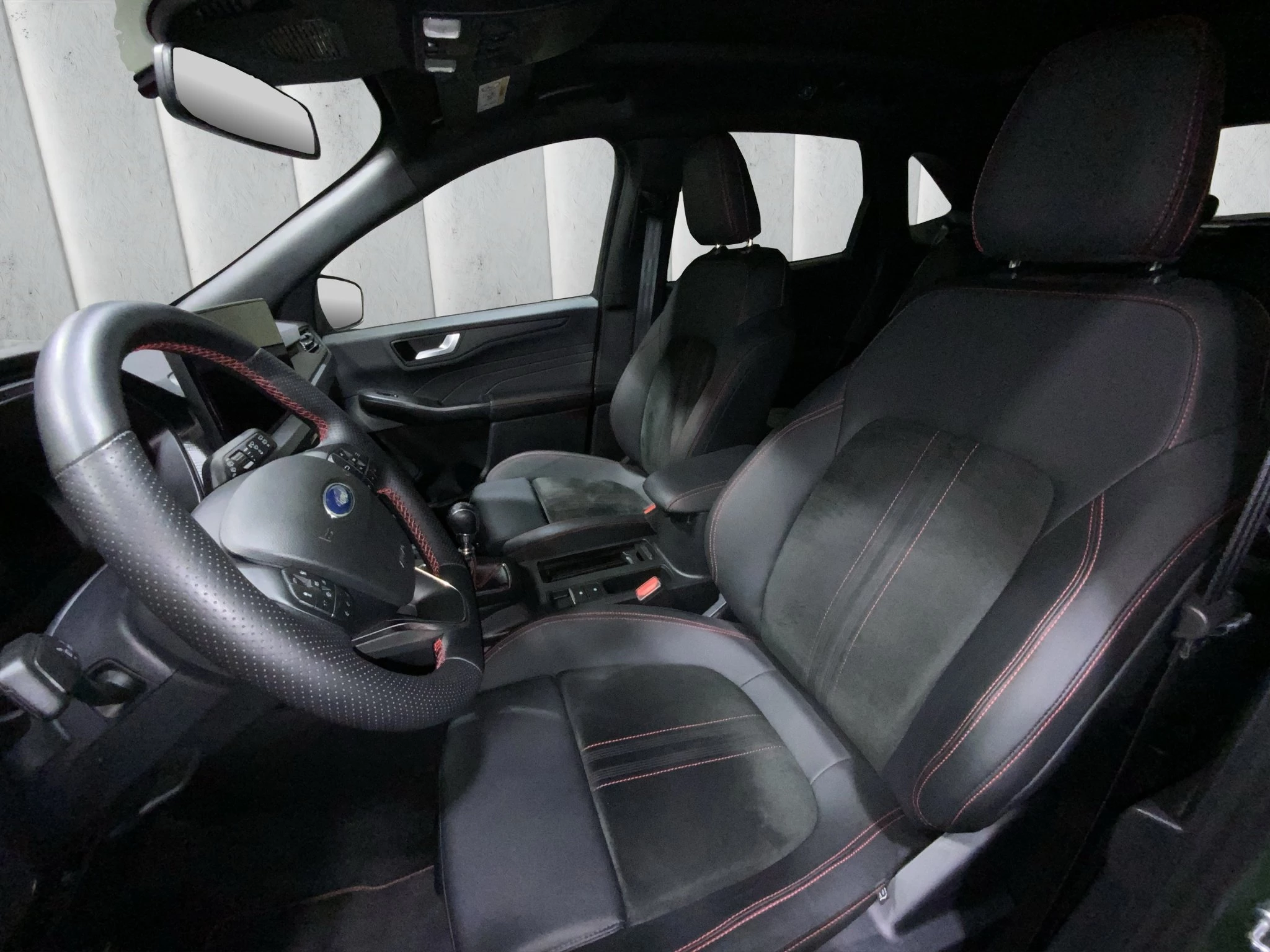 Ford Kuga ST-Line X*PANO*AHK*LED-MATRIX*360GRAD*ACC*NAVI*SOUND-SYS.