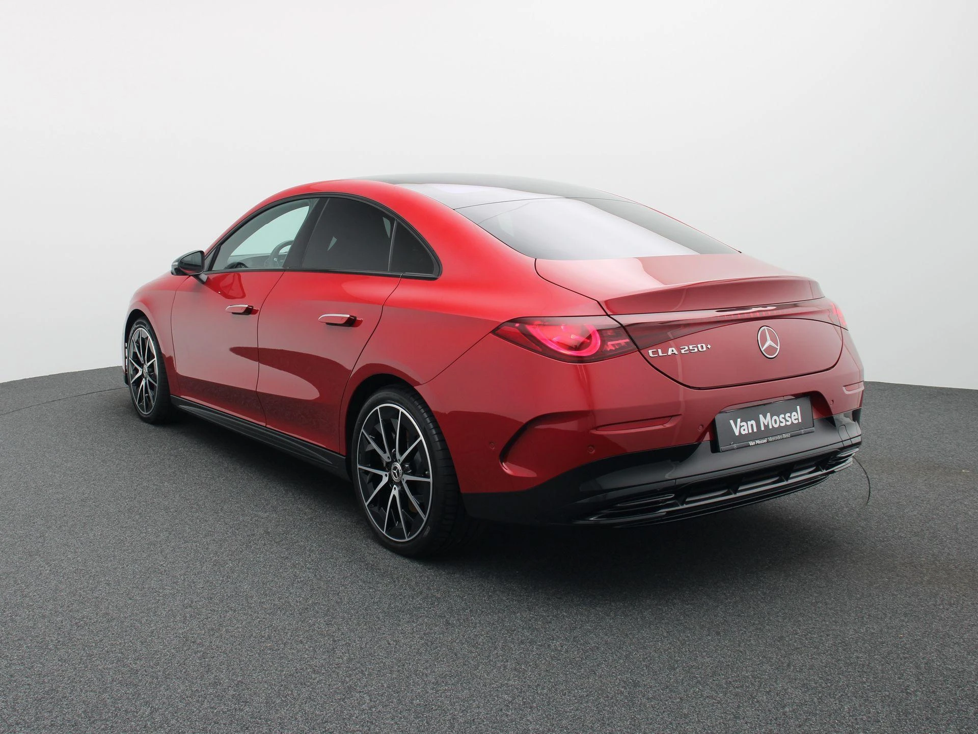 Mercedes-Benz-CLA-image-1
