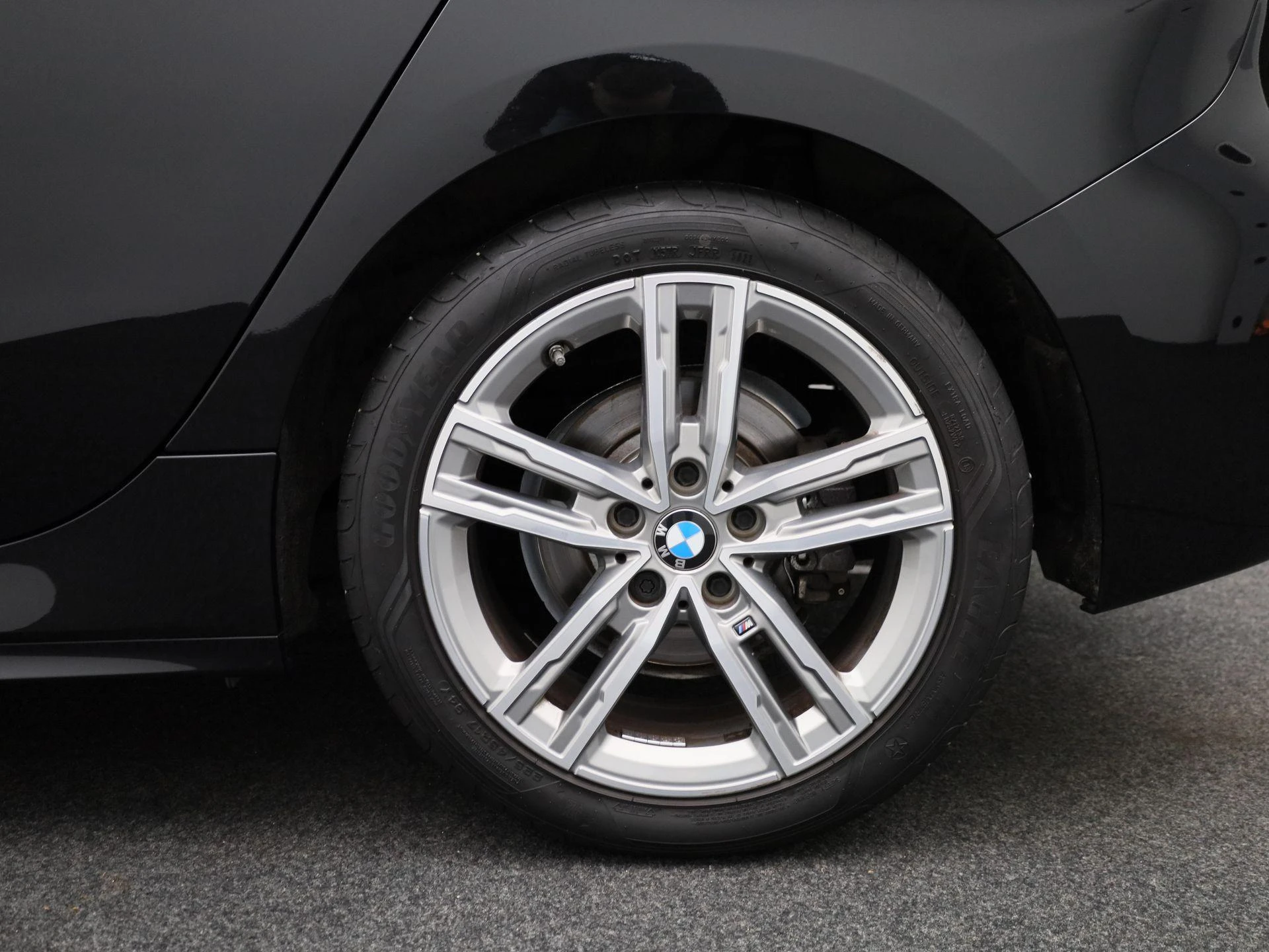BMW-1 Reeks-image-12
