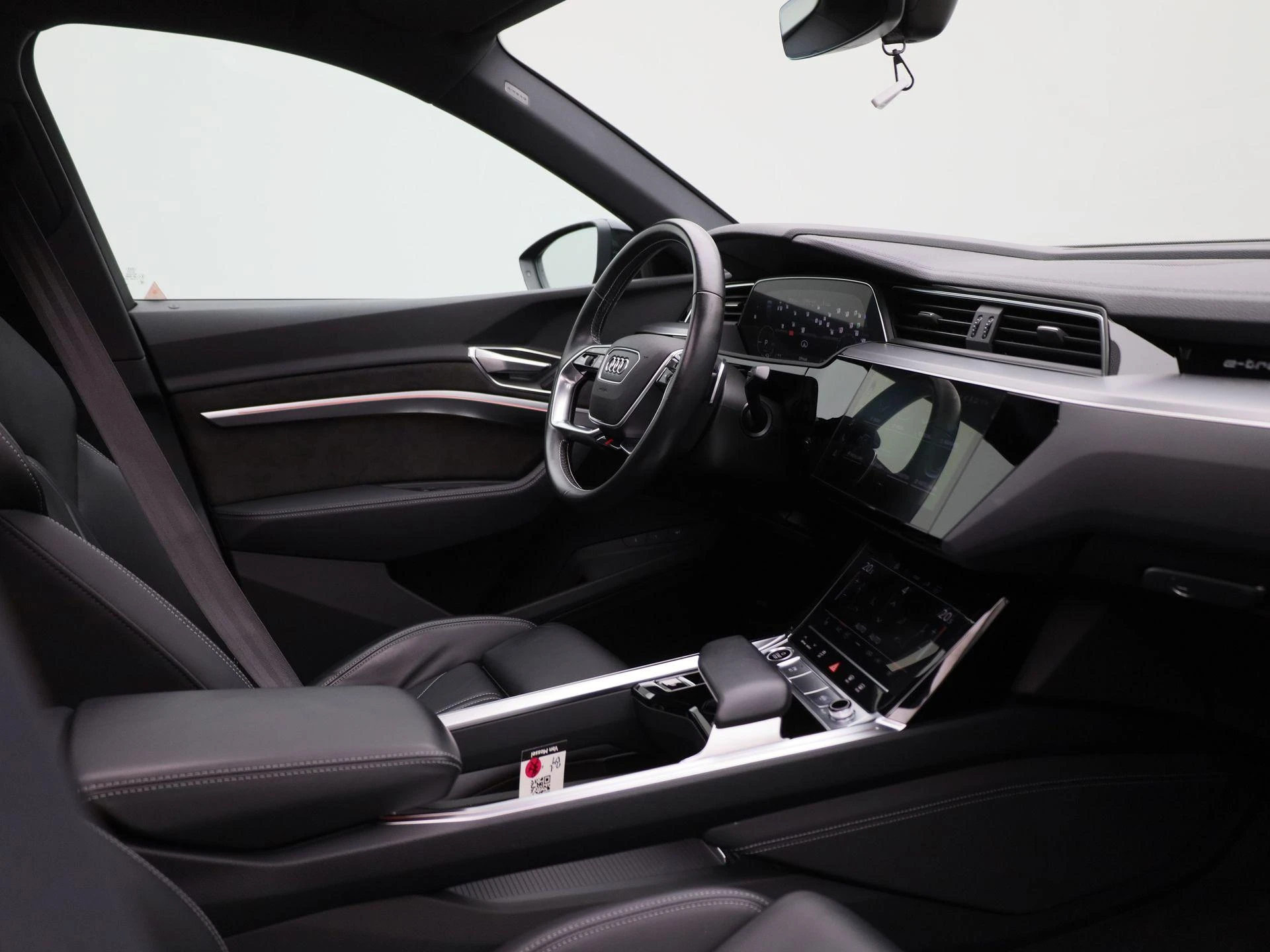 Audi-e-tron-image-39